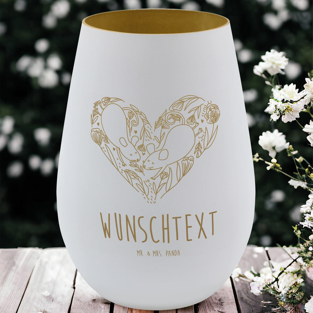 Gold Windlicht Personalisiert Mäuse Herz Personalisiertes Windlicht, Personalisiertes Teelicht, Personalisiertes Graviertes Windlicht, Personalisiertes Windlicht Gravur, Personalisierte Kerze, Personalisiertes Windlicht aus Glas, Personalisiertes Teelicht aus Glas, Personalisiertes Windlicht mit Namen, Teelicht mit Namen, Graviertes Windlicht mit Namen, Windlicht Gravur mit Namen, Kerze mit Namen, Windlicht aus Glas mit Namen, Teelicht aus Glas mit Namen, Wunschtext, Personalisierbar, Selbst gestalten, Liebe, Partner, Freund, Freundin, Ehemann, Ehefrau, Heiraten, Verlobung, Heiratsantrag, Liebesgeschenk, Jahrestag, Hocheitstag, Maus, Mäuse, Liebesbotschaft, Liebesbeweis, Hochzeit, Lieblingsmensch, Gemeinsamkeit, Love, Geschenk für zwei