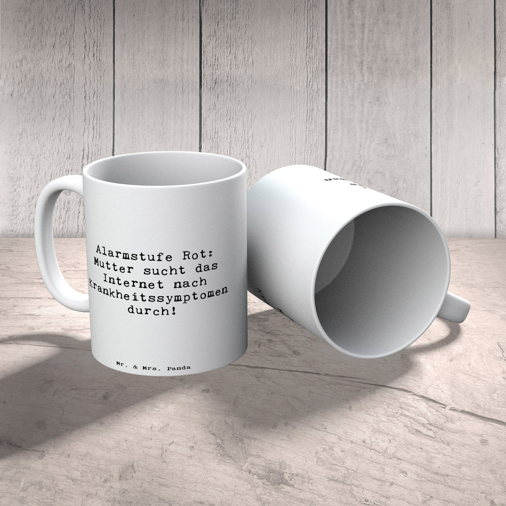 Tasse Spruch Alarmstufe Rot: Mutter sucht das Internet nach Krankheitssymptomen durch! Tasse, Kaffeetasse, Teetasse, Becher, Kaffeebecher, Teebecher, Keramiktasse, Porzellantasse, Büro Tasse, Geschenk Tasse, Tasse Sprüche, Tasse Motive, Kaffeetassen, Tasse bedrucken, Designer Tasse, Cappuccino Tassen, Schöne Teetassen, Familie, Vatertag, Muttertag, Bruder, Schwester, Mama, Papa, Oma, Opa