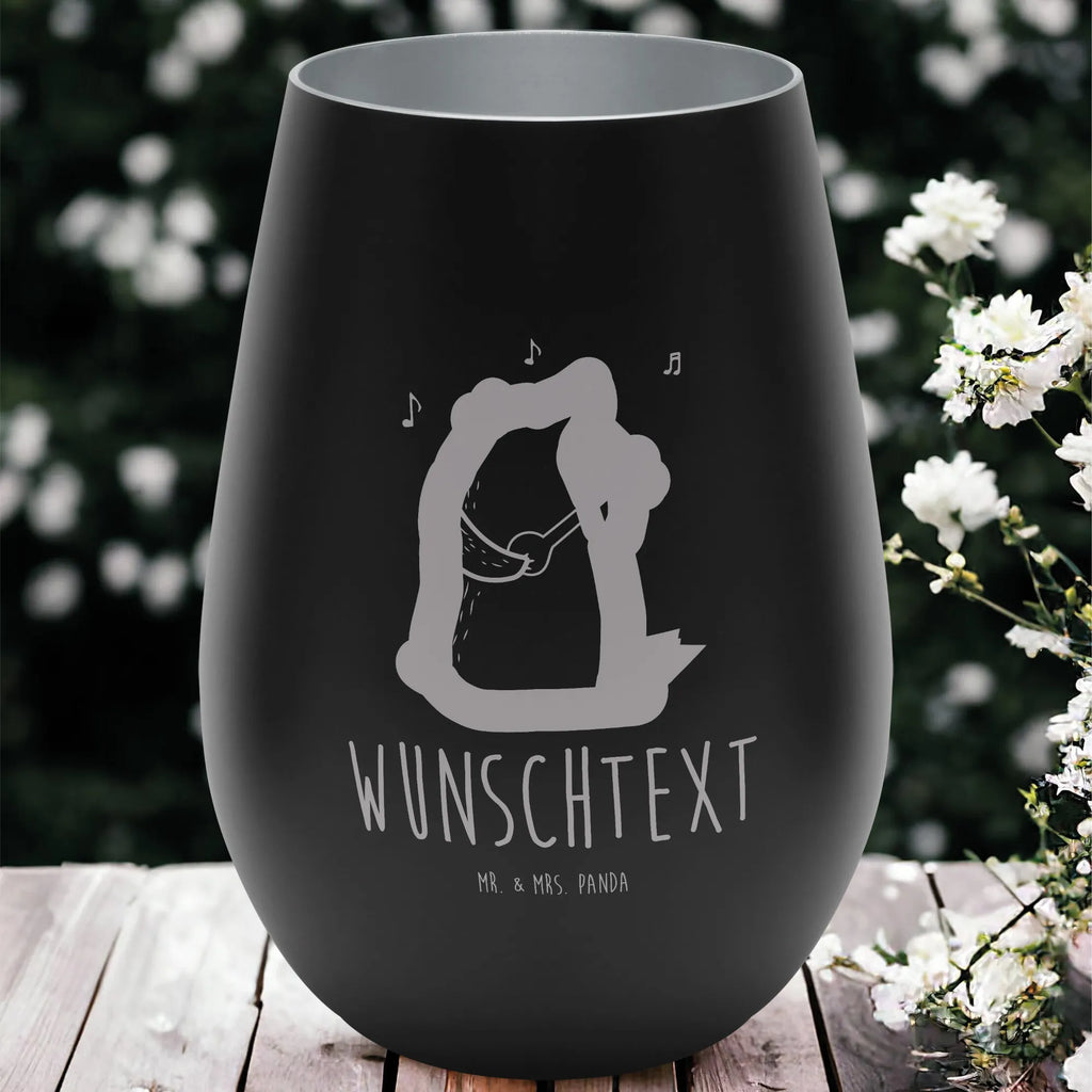 Gold Windlicht Personalisiert Bär Lied Personalisiertes Windlicht, Personalisiertes Teelicht, Personalisiertes Graviertes Windlicht, Personalisiertes Windlicht Gravur, Personalisierte Kerze, Personalisiertes Windlicht aus Glas, Personalisiertes Teelicht aus Glas, Personalisiertes Windlicht mit Namen, Teelicht mit Namen, Graviertes Windlicht mit Namen, Windlicht Gravur mit Namen, Kerze mit Namen, Windlicht aus Glas mit Namen, Teelicht aus Glas mit Namen, Wunschtext, Personalisierbar, Selbst gestalten, Bär, Teddy, Teddybär, Bärchen, Bear, Liebeslied, Lied, Song, Valentinstag, Valentine, Geschenk, Partner, Liebe, Freundin, Frau, Herz, Spruch