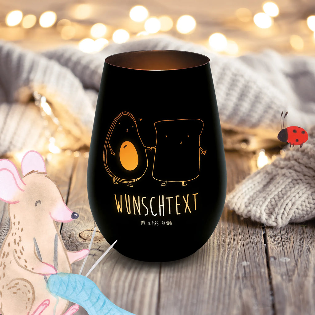 Gold Windlicht Personalisiert Avocado Toast Personalisiertes Windlicht, Personalisiertes Teelicht, Personalisiertes Graviertes Windlicht, Personalisiertes Windlicht Gravur, Personalisierte Kerze, Personalisiertes Windlicht aus Glas, Personalisiertes Teelicht aus Glas, Personalisiertes Windlicht mit Namen, Teelicht mit Namen, Graviertes Windlicht mit Namen, Windlicht Gravur mit Namen, Kerze mit Namen, Windlicht aus Glas mit Namen, Teelicht aus Glas mit Namen, Wunschtext, Personalisierbar, Selbst gestalten, Avocado, Veggie, Vegan, Gesund, Toast, Toastbrot, Liebespaar, Pärchen, Freund, Freundin, Verlobt, Verlobungsparty, Hochzeit, Hochzeitsgeschenk, Jahrestag, Jahrestagsgeschenk