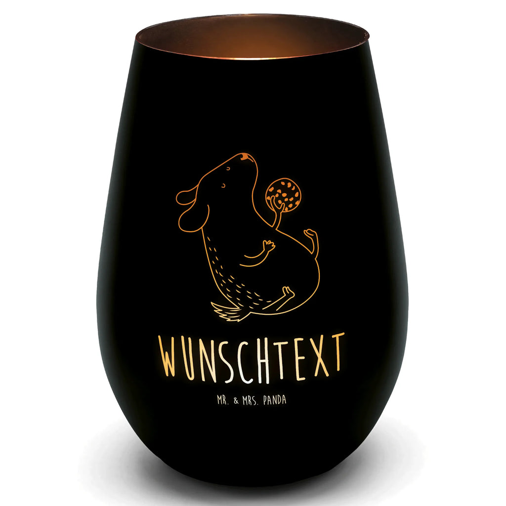 Gold Windlicht Personalisiert Hund Keks Personalisiertes Windlicht, Personalisiertes Teelicht, Personalisiertes Graviertes Windlicht, Personalisiertes Windlicht Gravur, Personalisierte Kerze, Personalisiertes Windlicht aus Glas, Personalisiertes Teelicht aus Glas, Personalisiertes Windlicht mit Namen, Teelicht mit Namen, Graviertes Windlicht mit Namen, Windlicht Gravur mit Namen, Kerze mit Namen, Windlicht aus Glas mit Namen, Teelicht aus Glas mit Namen, Wunschtext, Personalisierbar, Selbst gestalten, Hund, Hundemotiv, Haustier, Hunderasse, Tierliebhaber, Hundebesitzer, Sprüche, Hundekekse, Leckerli, Hundeleckerli, Hundesnacks