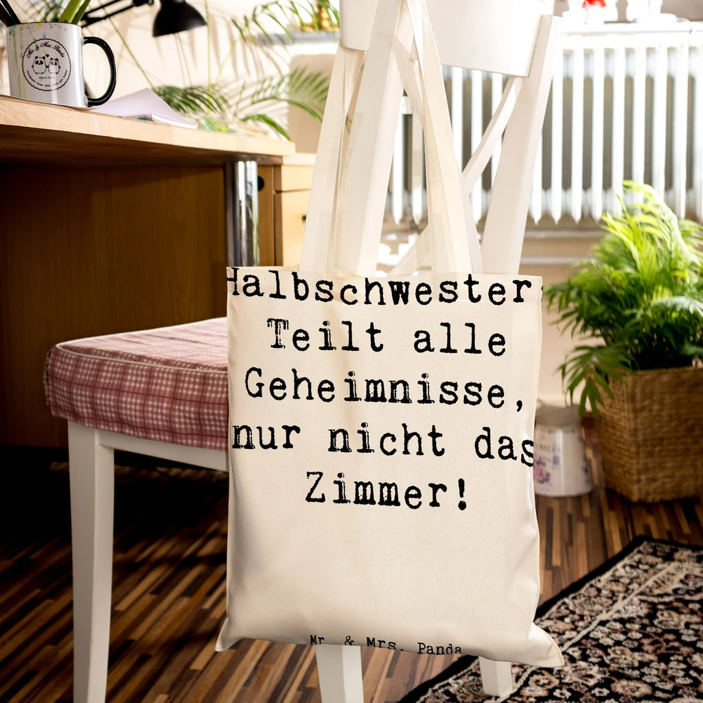 Tragetasche Spruch Halbschwester Geheimnisse Beuteltasche, Beutel, Einkaufstasche, Jutebeutel, Stoffbeutel, Tasche, Shopper, Umhängetasche, Strandtasche, Schultertasche, Stofftasche, Tragetasche, Badetasche, Jutetasche, Einkaufstüte, Laptoptasche, Familie, Vatertag, Muttertag, Bruder, Schwester, Mama, Papa, Oma, Opa