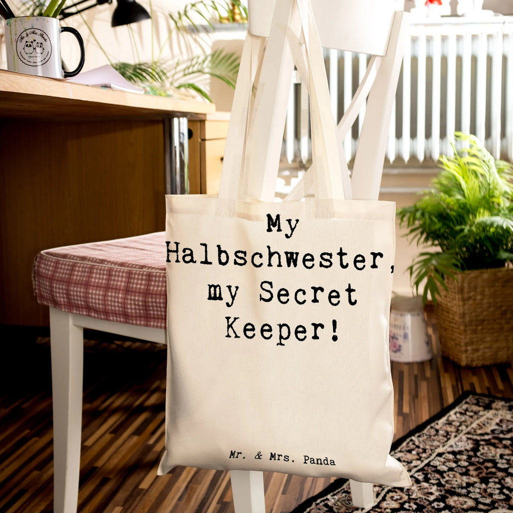 Tragetasche Spruch Halbschwester Geheimnishüter Beuteltasche, Beutel, Einkaufstasche, Jutebeutel, Stoffbeutel, Tasche, Shopper, Umhängetasche, Strandtasche, Schultertasche, Stofftasche, Tragetasche, Badetasche, Jutetasche, Einkaufstüte, Laptoptasche, Familie, Vatertag, Muttertag, Bruder, Schwester, Mama, Papa, Oma, Opa