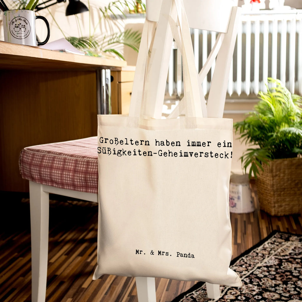 Tragetasche Spruch Großeltern Süßigkeiten Beuteltasche, Beutel, Einkaufstasche, Jutebeutel, Stoffbeutel, Tasche, Shopper, Umhängetasche, Strandtasche, Schultertasche, Stofftasche, Tragetasche, Badetasche, Jutetasche, Einkaufstüte, Laptoptasche, Familie, Vatertag, Muttertag, Bruder, Schwester, Mama, Papa, Oma, Opa