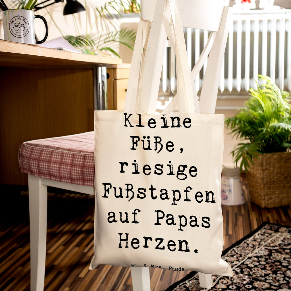 Tragetasche Spruch Baby Herzabdrücke Beuteltasche, Beutel, Einkaufstasche, Jutebeutel, Stoffbeutel, Tasche, Shopper, Umhängetasche, Strandtasche, Schultertasche, Stofftasche, Tragetasche, Badetasche, Jutetasche, Einkaufstüte, Laptoptasche, Familie, Vatertag, Muttertag, Bruder, Schwester, Mama, Papa, Oma, Opa