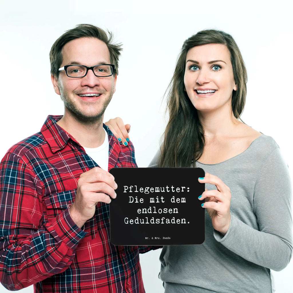 Mauspad Spruch Pflegemutter: Die mit dem endlosen Geduldsfaden. Mousepad, Computer zubehör, Büroausstattung, PC Zubehör, Arbeitszimmer, Mauspad, Einzigartiges Mauspad, Designer Mauspad, Mausunterlage, Mauspad Büro, Familie, Vatertag, Muttertag, Bruder, Schwester, Mama, Papa, Oma, Opa