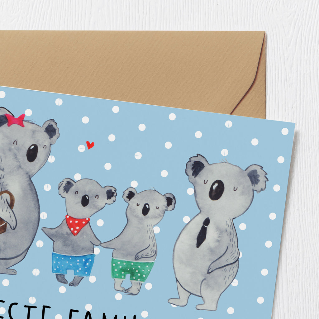 Deluxe Karte Koala Familie zwei Karte, Grußkarte, Klappkarte, Einladungskarte, Glückwunschkarte, Hochzeitskarte, Geburtstagskarte, Hochwertige Grußkarte, Hochwertige Klappkarte, Familie, Vatertag, Muttertag, Bruder, Schwester, Mama, Papa, Oma, Opa, Koala, Koalabär, beste Familie, Familienzeit, Familienleben, Koalafamilie, Lieblingsfamilie