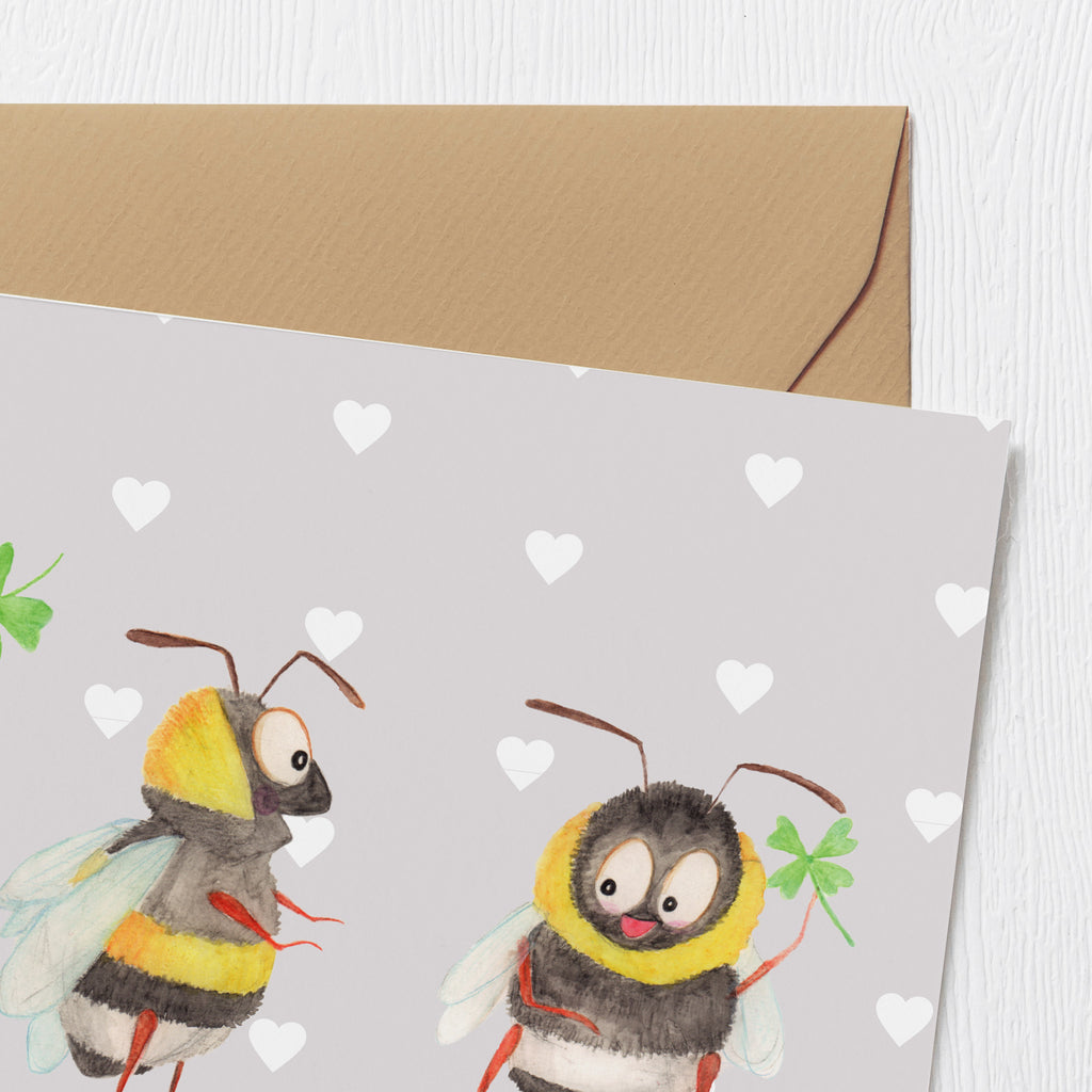 Deluxe Karte Bienen Paar Karte, Grußkarte, Klappkarte, Einladungskarte, Glückwunschkarte, Hochzeitskarte, Geburtstagskarte, Hochwertige Grußkarte, Hochwertige Klappkarte, Liebe, Partner, Freund, Freundin, Ehemann, Ehefrau, Heiraten, Verlobung, Heiratsantrag, Liebesgeschenk, Jahrestag, Hocheitstag, Valentinstag, Geschenk für Frauen, Hochzeitstag, Mitbringsel, Geschenk für Freundin, Geschenk für Partner, Liebesbeweis, für Männer, für Ehemann, Schildkröten, verliebte Schildkröten