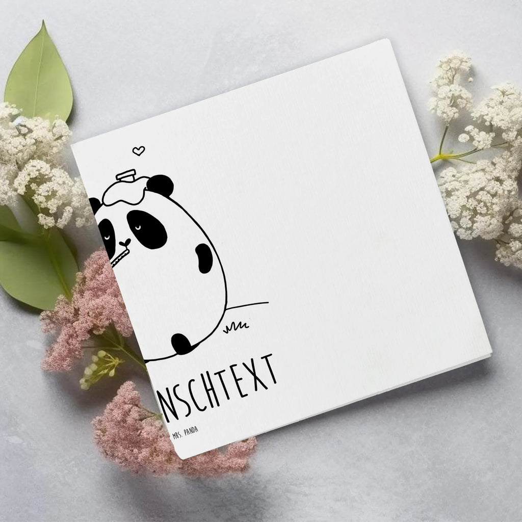 Personalisierte Deluxe Karte Panda Gute Besserung Personalisierte Grußkarte, Personalisiertere Klappkarte, Personalisierte Einladungskarte, Personalisierte Glückwunschkarte, Personalisierte Hochzeitskarte, Personalisierte Geburtstagskarte, Grußkarte mit Namen, Grußkarte selber drucken, Grußkarte selbst gestalten, Grußkarte mit persönlichen Nachrichten, Grußkarte als Geldgeschenk, Grußkarten personalisiert, Personalisierte Karte