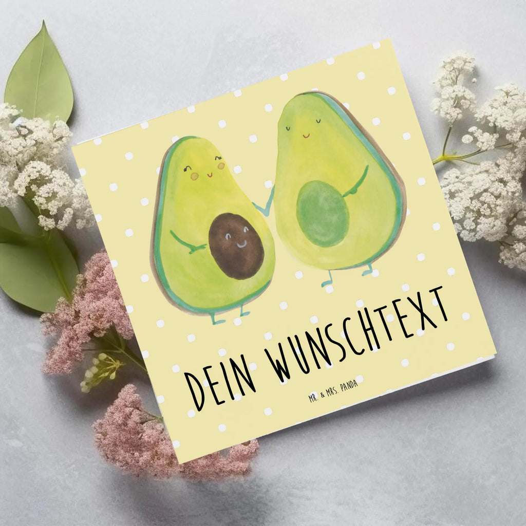 Personalisierte Deluxe Karte Avocado Pärchen Personalisierte Grußkarte, Personalisiertere Klappkarte, Personalisierte Einladungskarte, Personalisierte Glückwunschkarte, Personalisierte Hochzeitskarte, Personalisierte Geburtstagskarte, Grußkarte mit Namen, Grußkarte selber drucken, Grußkarte selbst gestalten, Grußkarte mit persönlichen Nachrichten, Grußkarte als Geldgeschenk, Grußkarten personalisiert, Personalisierte Karte, Avocado, Veggie, Vegan, Gesund, Avocuddle, Liebe, Schwangerschaft, Familie, Babyshower, Babyparty, Hochzeit, Kinder, Avocados, Geburt