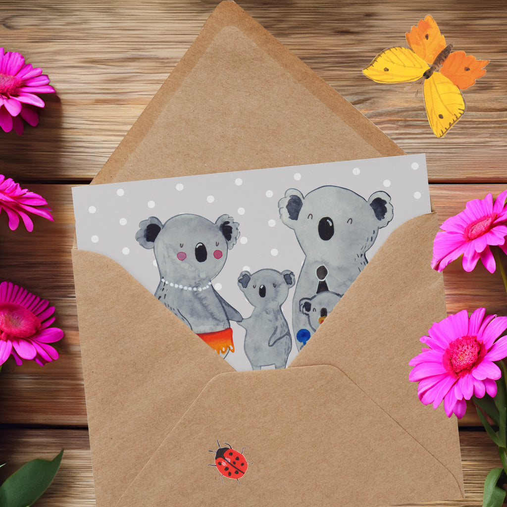 Personalisierte Deluxe Karte Koala Familie Personalisierte Grußkarte, Personalisiertere Klappkarte, Personalisierte Einladungskarte, Personalisierte Glückwunschkarte, Personalisierte Hochzeitskarte, Personalisierte Geburtstagskarte, Grußkarte mit Namen, Grußkarte selber drucken, Grußkarte selbst gestalten, Grußkarte mit persönlichen Nachrichten, Grußkarte als Geldgeschenk, Grußkarten personalisiert, Personalisierte Karte, Familie, Vatertag, Muttertag, Bruder, Schwester, Mama, Papa, Oma, Opa, Koala, Koalas, Family, Kinder, Geschwister, Familienleben