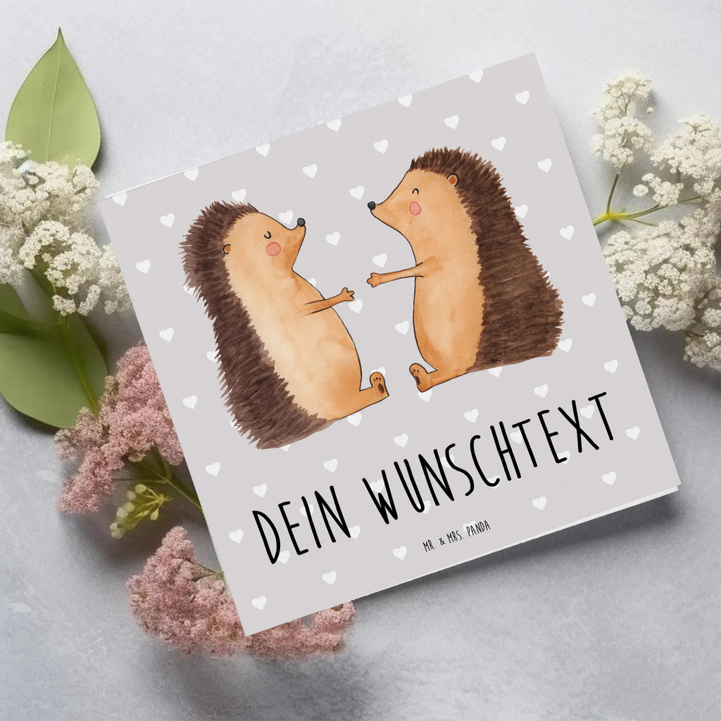 Personalisierte Deluxe Karte Igel Liebe Personalisierte Grußkarte, Personalisiertere Klappkarte, Personalisierte Einladungskarte, Personalisierte Glückwunschkarte, Personalisierte Hochzeitskarte, Personalisierte Geburtstagskarte, Grußkarte mit Namen, Grußkarte selber drucken, Grußkarte selbst gestalten, Grußkarte mit persönlichen Nachrichten, Grußkarte als Geldgeschenk, Grußkarten personalisiert, Personalisierte Karte, Liebe, Partner, Freund, Freundin, Ehemann, Ehefrau, Heiraten, Verlobung, Heiratsantrag, Liebesgeschenk, Jahrestag, Hocheitstag, Verliebt, Verlobt, Verheiratet, Geschenk, Liebesbeweis, Hochzeitstag, Hochzeit, Igel