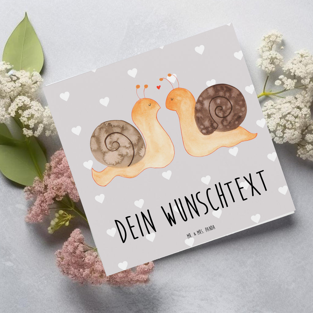 Personalisierte Deluxe Karte Schnecken Liebe Personalisierte Grußkarte, Personalisiertere Klappkarte, Personalisierte Einladungskarte, Personalisierte Glückwunschkarte, Personalisierte Hochzeitskarte, Personalisierte Geburtstagskarte, Grußkarte mit Namen, Grußkarte selber drucken, Grußkarte selbst gestalten, Grußkarte mit persönlichen Nachrichten, Grußkarte als Geldgeschenk, Grußkarten personalisiert, Personalisierte Karte, Liebe, Partner, Freund, Freundin, Ehemann, Ehefrau, Heiraten, Verlobung, Heiratsantrag, Liebesgeschenk, Jahrestag, Hocheitstag