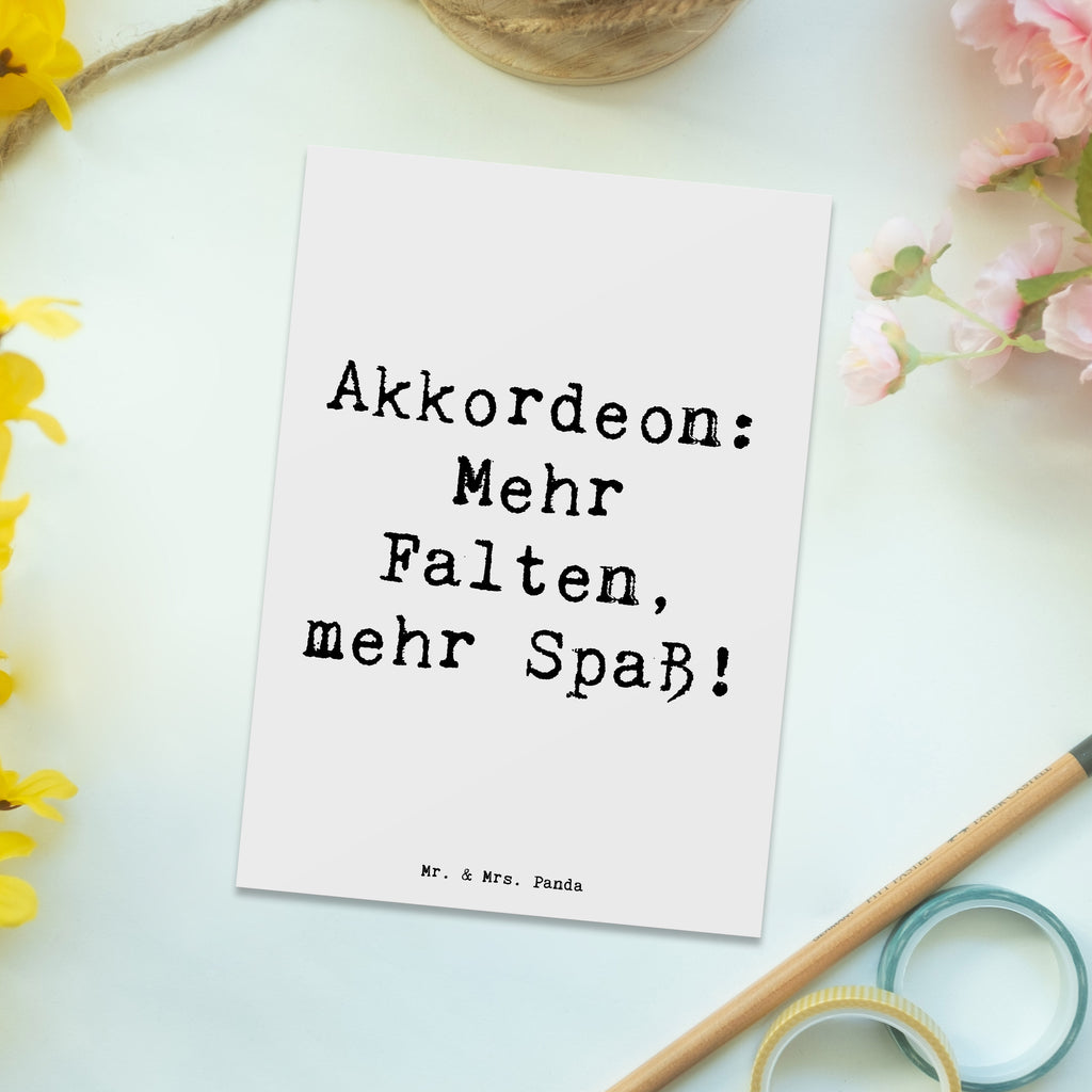 Postkarte Akkordeon: Mehr Falten, mehr Spaß! Postkarte, Karte, Geschenkkarte, Grußkarte, Einladung, Ansichtskarte, Geburtstagskarte, Einladungskarte, Dankeskarte, Ansichtskarten, Einladung Geburtstag, Einladungskarten Geburtstag, Instrumente, Geschenke Musiker, Musikliebhaber