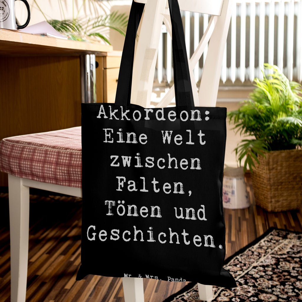 Tragetasche Akkordeon: Eine Welt zwischen Falten, Tönen und Geschichten. Beuteltasche, Beutel, Einkaufstasche, Jutebeutel, Stoffbeutel, Tasche, Shopper, Umhängetasche, Strandtasche, Schultertasche, Stofftasche, Tragetasche, Badetasche, Jutetasche, Einkaufstüte, Laptoptasche, Instrumente, Geschenke Musiker, Musikliebhaber