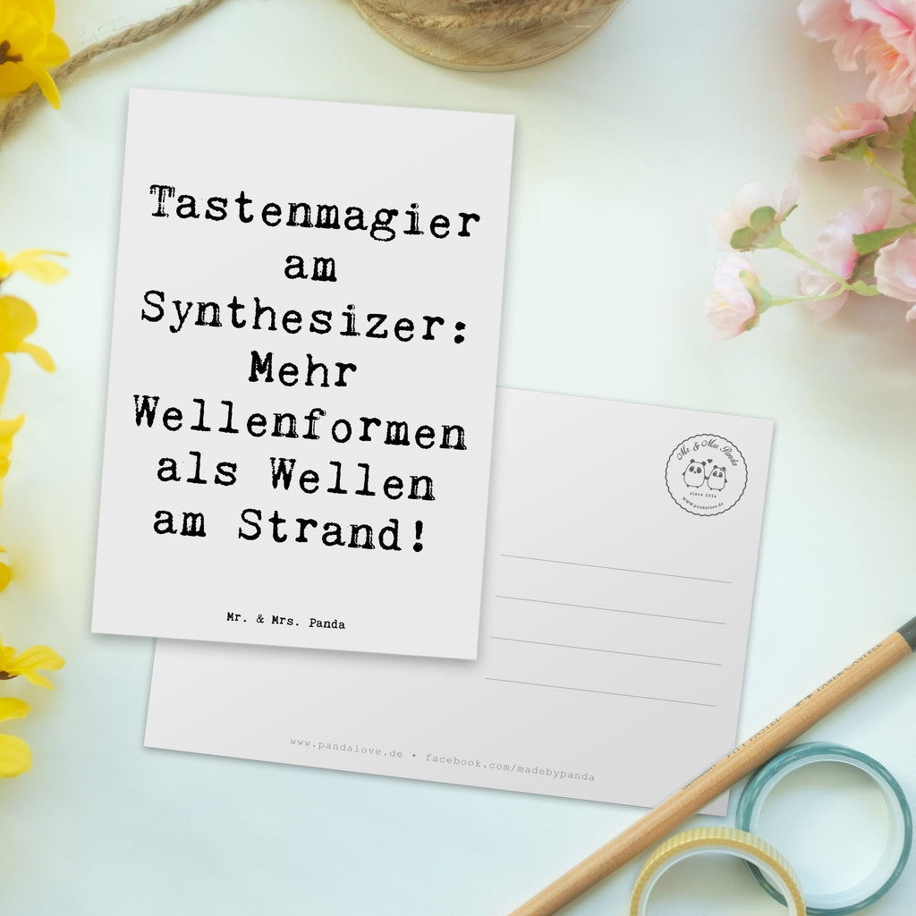 Postkarte Spruch Synthesizer Magie Postkarte, Karte, Geschenkkarte, Grußkarte, Einladung, Ansichtskarte, Geburtstagskarte, Einladungskarte, Dankeskarte, Ansichtskarten, Einladung Geburtstag, Einladungskarten Geburtstag, Instrumente, Geschenke Musiker, Musikliebhaber