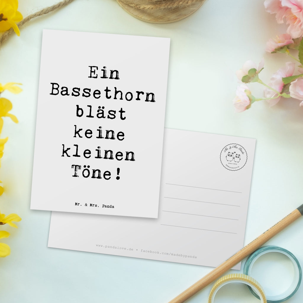 Postkarte Spruch Ein Bassethorn bläst keine kleinen Töne! Postkarte, Karte, Geschenkkarte, Grußkarte, Einladung, Ansichtskarte, Geburtstagskarte, Einladungskarte, Dankeskarte, Ansichtskarten, Einladung Geburtstag, Einladungskarten Geburtstag, Instrumente, Geschenke Musiker, Musikliebhaber