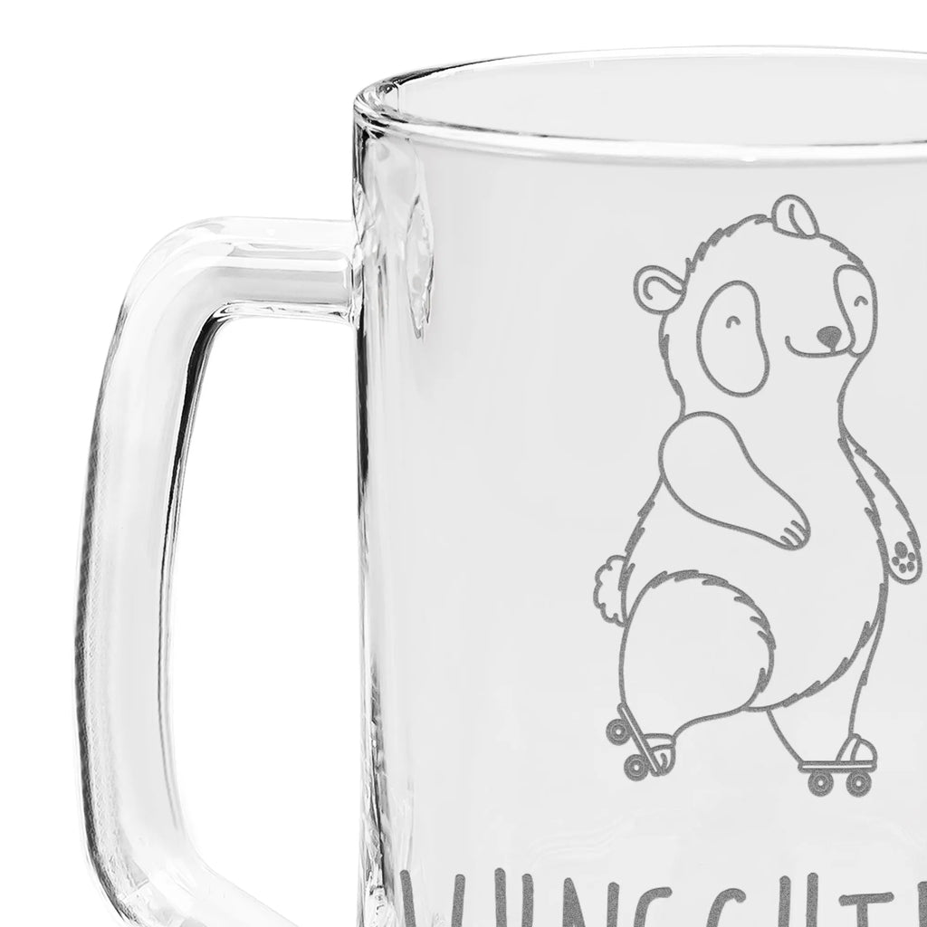 Personalisierter Gravur Bierkrug Panda Inliner fahren Personalisierter Bierkrug, Personalisierter Bier Krug, Personalisiertes Bierkrug Glas, Bierkrug mit Namen, Bier Krug mit Namen, Bierkrug Glas mit Namen, Vatertag, Wunschtext, Wunschname, Personalisierbar, Selbst gestalten, Geschenk, Sport, Sportart, Hobby, Schenken, Danke, Dankeschön, Auszeichnung, Gewinn, Sportler, Inliner fahren, Rollschuh fahren, Rollerblades, inlinern