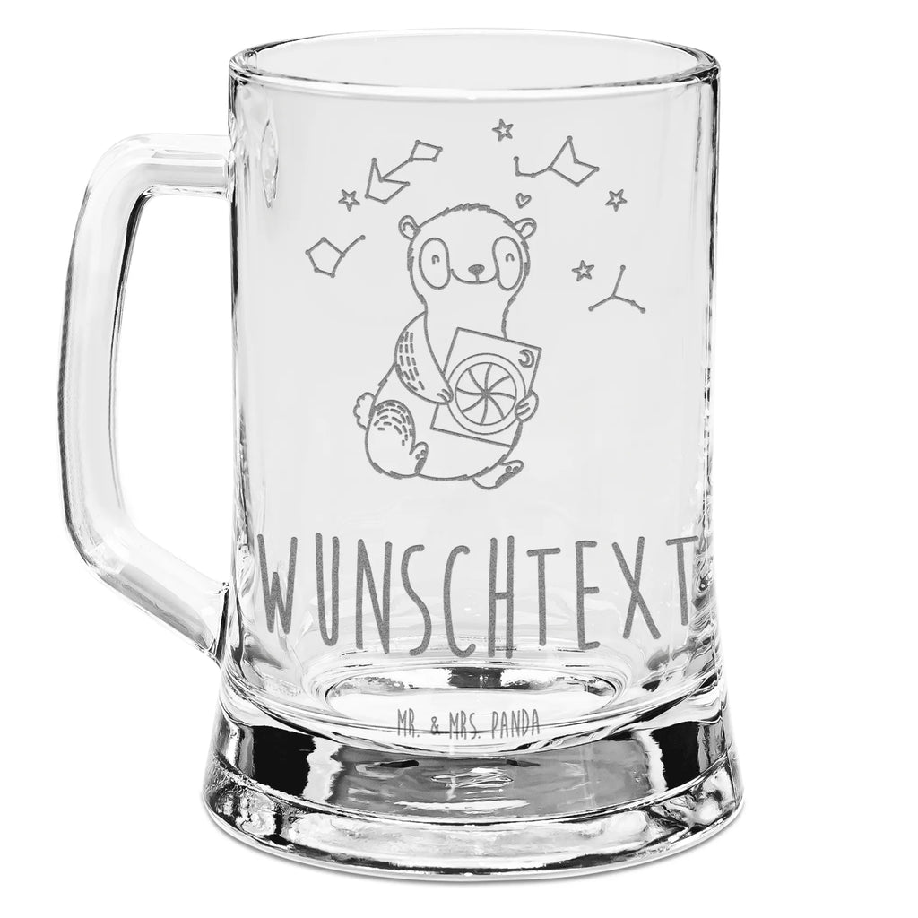 Personalisierter Gravur Bierkrug Panda Astrologie Personalisierter Bierkrug, Personalisierter Bier Krug, Personalisiertes Bierkrug Glas, Bierkrug mit Namen, Bier Krug mit Namen, Bierkrug Glas mit Namen, Vatertag, Wunschtext, Wunschname, Personalisierbar, Selbst gestalten, Geschenk, Sport, Sportart, Hobby, Schenken, Danke, Dankeschön, Auszeichnung, Gewinn, Sportler, Astrologie, Horoskop, Sternbilder