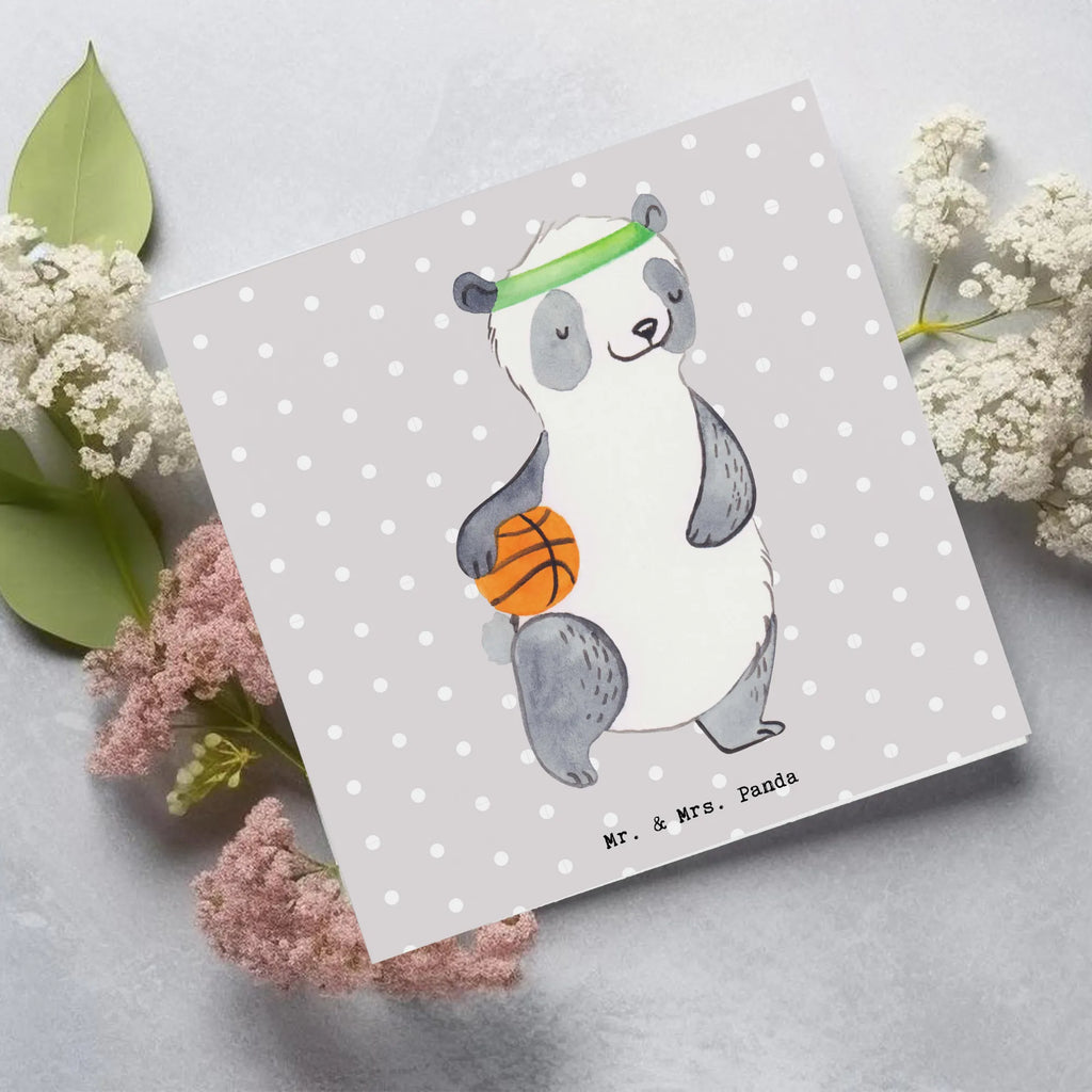 Deluxe Karte Panda Basketball Karte, Grußkarte, Klappkarte, Einladungskarte, Glückwunschkarte, Hochzeitskarte, Geburtstagskarte, Hochwertige Grußkarte, Hochwertige Klappkarte, Geschenk, Sport, Sportart, Hobby, Schenken, Danke, Dankeschön, Auszeichnung, Gewinn, Sportler, Basketball, Basketball Verein, Basketball Verband, Basketballplatz