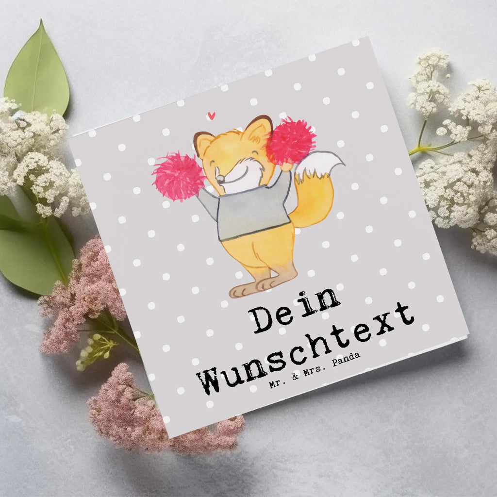 Personalisierte Deluxe Karte Fuchs Cheerleader Personalisierte Grußkarte, Personalisiertere Klappkarte, Personalisierte Einladungskarte, Personalisierte Glückwunschkarte, Personalisierte Hochzeitskarte, Personalisierte Geburtstagskarte, Grußkarte mit Namen, Grußkarte selber drucken, Grußkarte selbst gestalten, Grußkarte mit persönlichen Nachrichten, Grußkarte als Geldgeschenk, Grußkarten personalisiert, Personalisierte Karte, Geschenk, Sport, Sportart, Hobby, Schenken, Danke, Dankeschön, Auszeichnung, Gewinn, Sportler, Cheerleader, Cheerleading, Turnen, Turn Club, Turniere