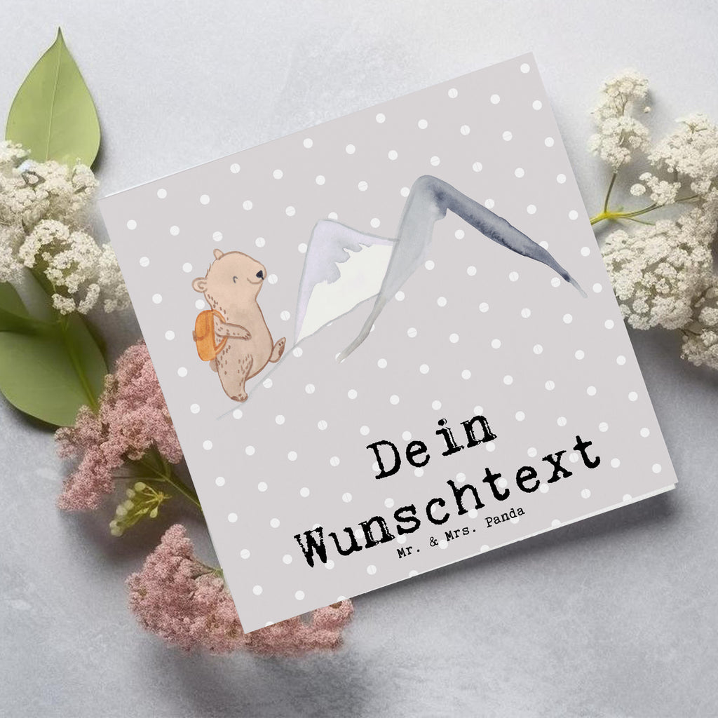 Personalisierte Deluxe Karte Bär Bergsteigen Personalisierte Grußkarte, Personalisiertere Klappkarte, Personalisierte Einladungskarte, Personalisierte Glückwunschkarte, Personalisierte Hochzeitskarte, Personalisierte Geburtstagskarte, Grußkarte mit Namen, Grußkarte selber drucken, Grußkarte selbst gestalten, Grußkarte mit persönlichen Nachrichten, Grußkarte als Geldgeschenk, Grußkarten personalisiert, Personalisierte Karte, Geschenk, Sport, Sportart, Hobby, Schenken, Danke, Dankeschön, Auszeichnung, Gewinn, Sportler, Bergsteigen, wandern, Bergsport, Trekking, Alpinismus, Alpinwandern