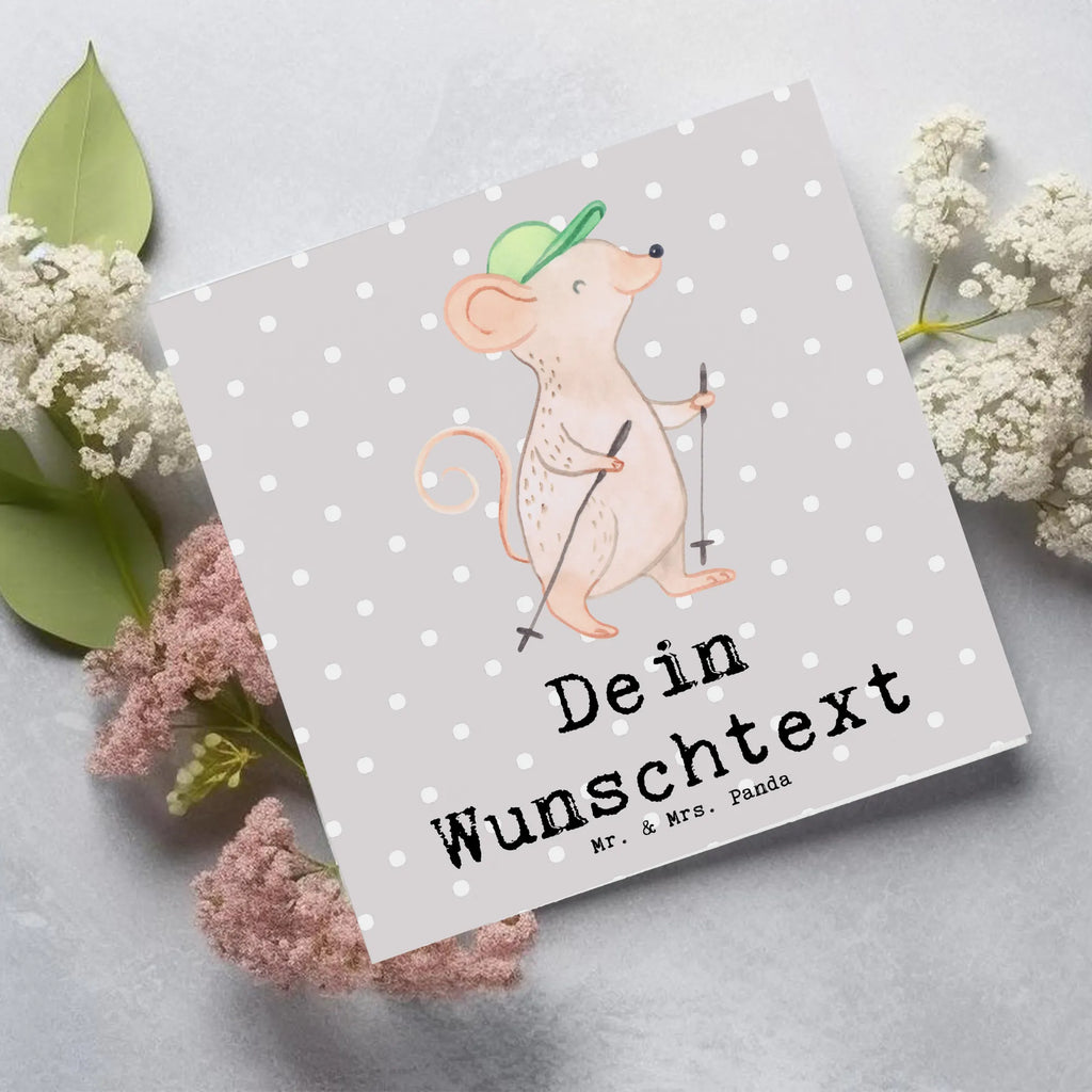 Personalisierte Deluxe Karte Maus Walking Personalisierte Grußkarte, Personalisiertere Klappkarte, Personalisierte Einladungskarte, Personalisierte Glückwunschkarte, Personalisierte Hochzeitskarte, Personalisierte Geburtstagskarte, Grußkarte mit Namen, Grußkarte selber drucken, Grußkarte selbst gestalten, Grußkarte mit persönlichen Nachrichten, Grußkarte als Geldgeschenk, Grußkarten personalisiert, Personalisierte Karte, Geschenk, Sport, Sportart, Hobby, Schenken, Danke, Dankeschön, Auszeichnung, Gewinn, Sportler, Walking, Walken, schnelles Gehen, Spazieren gehen