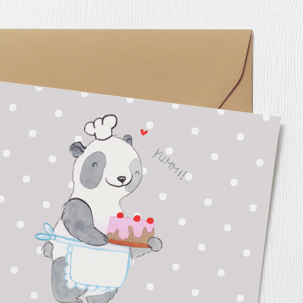 Personalisierte Deluxe Karte Panda Backen Personalisierte Grußkarte, Personalisiertere Klappkarte, Personalisierte Einladungskarte, Personalisierte Glückwunschkarte, Personalisierte Hochzeitskarte, Personalisierte Geburtstagskarte, Grußkarte mit Namen, Grußkarte selber drucken, Grußkarte selbst gestalten, Grußkarte mit persönlichen Nachrichten, Grußkarte als Geldgeschenk, Grußkarten personalisiert, Personalisierte Karte, Geschenk, Sport, Sportart, Hobby, Schenken, Danke, Dankeschön, Auszeichnung, Gewinn, Sportler, backen, Hobbybäcker, Kuchen backen