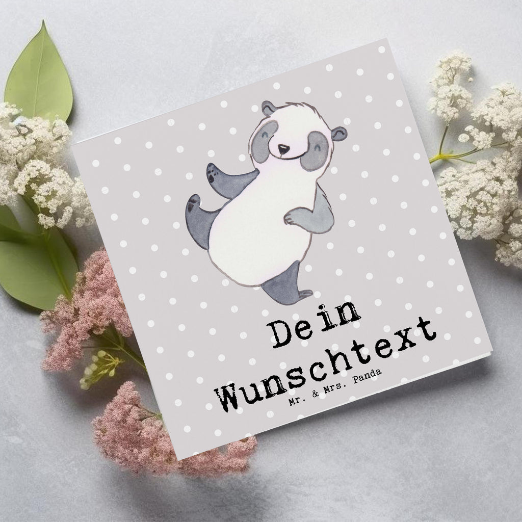 Personalisierte Deluxe Karte Panda Kampfkunst Personalisierte Grußkarte, Personalisiertere Klappkarte, Personalisierte Einladungskarte, Personalisierte Glückwunschkarte, Personalisierte Hochzeitskarte, Personalisierte Geburtstagskarte, Grußkarte mit Namen, Grußkarte selber drucken, Grußkarte selbst gestalten, Grußkarte mit persönlichen Nachrichten, Grußkarte als Geldgeschenk, Grußkarten personalisiert, Personalisierte Karte, Geschenk, Sport, Sportart, Hobby, Schenken, Danke, Dankeschön, Auszeichnung, Gewinn, Sportler, Kampfkunst, Kampfsportarten, Selbstverteidigung