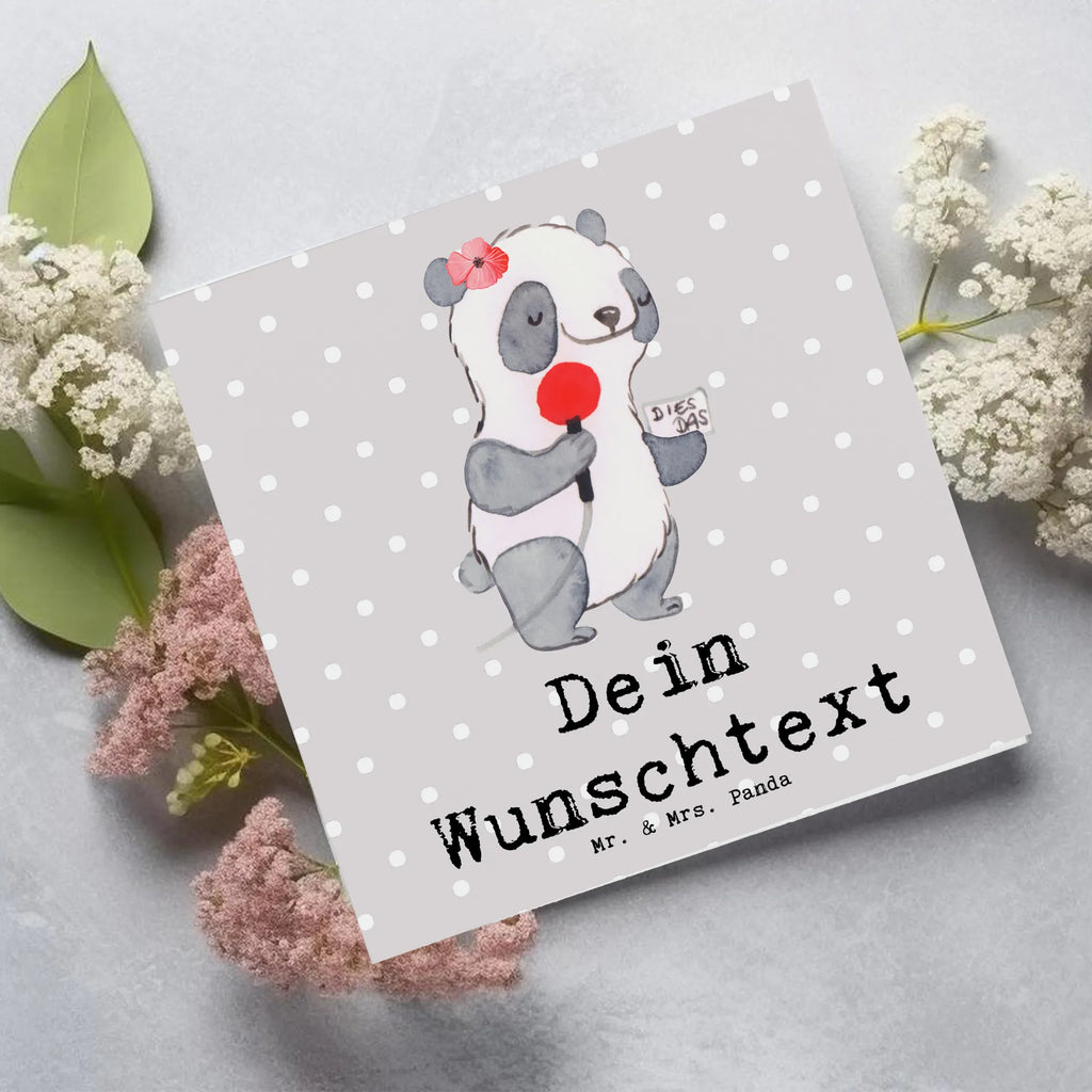 Personalisierte Deluxe Karte Sportreporterin Herz Personalisierte Grußkarte, Personalisiertere Klappkarte, Personalisierte Einladungskarte, Personalisierte Glückwunschkarte, Personalisierte Hochzeitskarte, Personalisierte Geburtstagskarte, Grußkarte mit Namen, Grußkarte selber drucken, Grußkarte selbst gestalten, Grußkarte mit persönlichen Nachrichten, Grußkarte als Geldgeschenk, Grußkarten personalisiert, Personalisierte Karte, Beruf, Ausbildung, Jubiläum, Abschied, Rente, Kollege, Kollegin, Geschenk, Schenken, Arbeitskollege, Mitarbeiter, Firma, Danke, Dankeschön