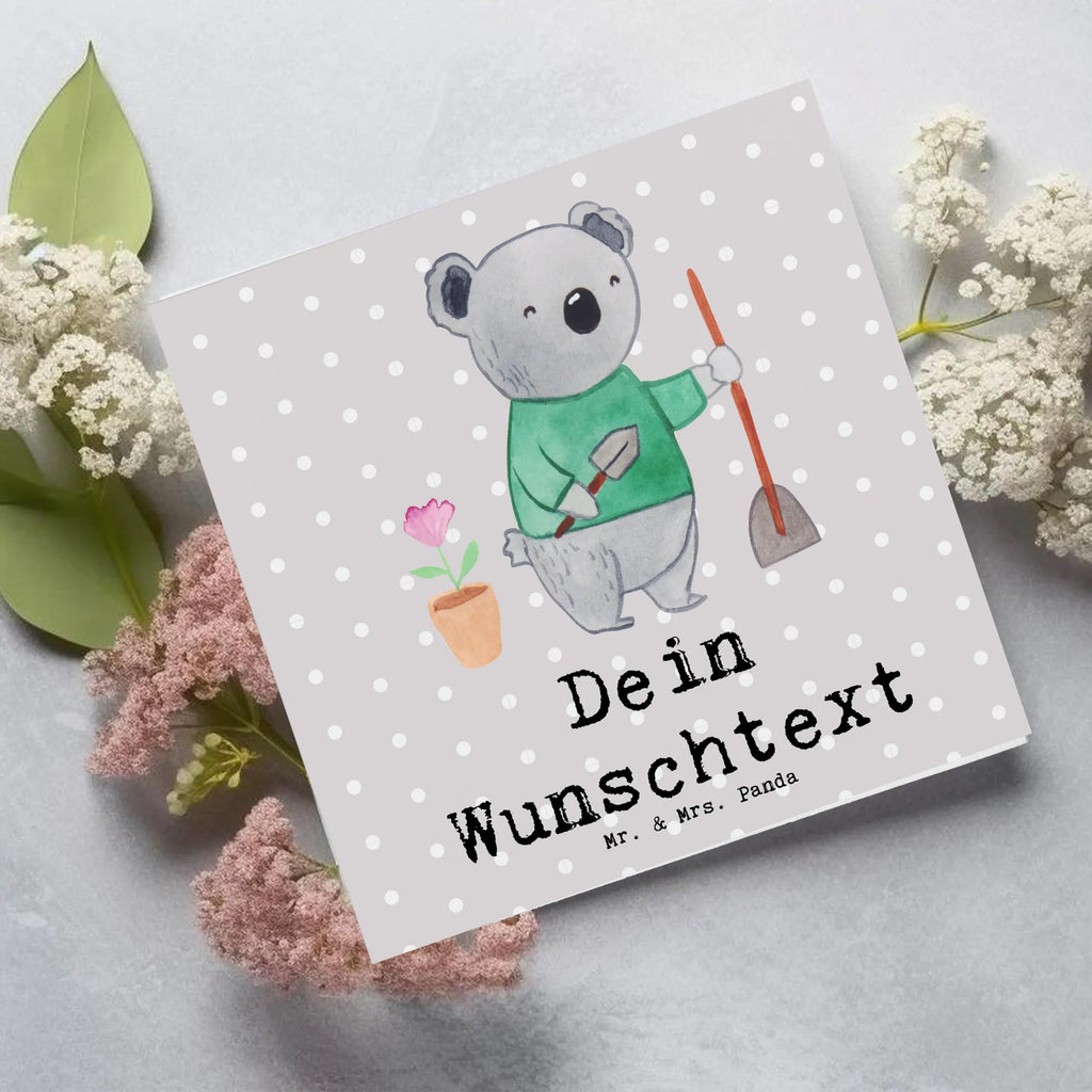 Personalisierte Deluxe Karte Garten- und Landschaftsbauer Herz Personalisierte Grußkarte, Personalisiertere Klappkarte, Personalisierte Einladungskarte, Personalisierte Glückwunschkarte, Personalisierte Hochzeitskarte, Personalisierte Geburtstagskarte, Grußkarte mit Namen, Grußkarte selber drucken, Grußkarte selbst gestalten, Grußkarte mit persönlichen Nachrichten, Grußkarte als Geldgeschenk, Grußkarten personalisiert, Personalisierte Karte, Beruf, Ausbildung, Jubiläum, Abschied, Rente, Kollege, Kollegin, Geschenk, Schenken, Arbeitskollege, Mitarbeiter, Firma, Danke, Dankeschön, Gärtner, Gartenplaner, Gärtnerei, Gartenbau, Hobbygärtner, Garten- und Landschaftsbauer