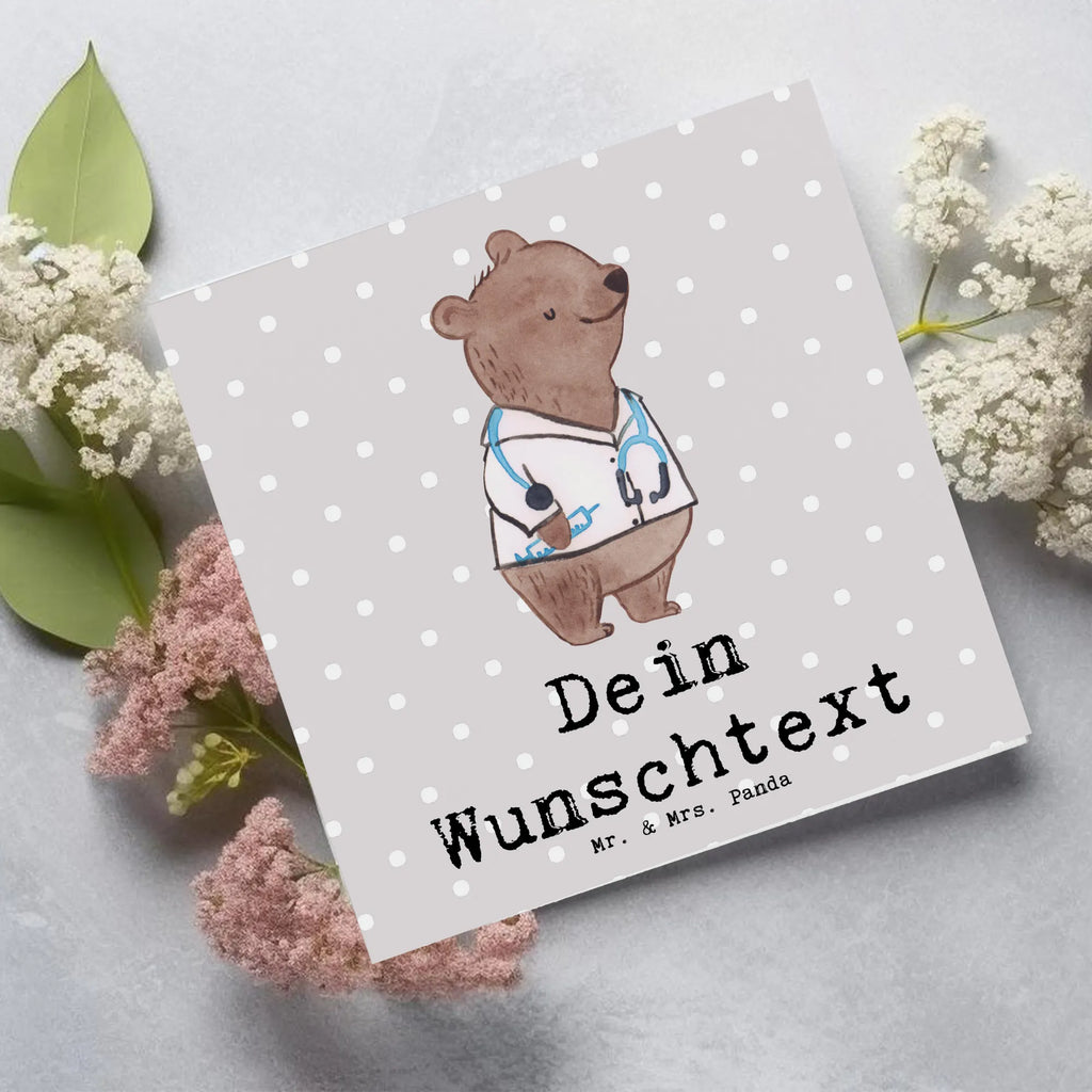 Personalisierte Deluxe Karte Arzt Herz Personalisierte Grußkarte, Personalisiertere Klappkarte, Personalisierte Einladungskarte, Personalisierte Glückwunschkarte, Personalisierte Hochzeitskarte, Personalisierte Geburtstagskarte, Grußkarte mit Namen, Grußkarte selber drucken, Grußkarte selbst gestalten, Grußkarte mit persönlichen Nachrichten, Grußkarte als Geldgeschenk, Grußkarten personalisiert, Personalisierte Karte, Beruf, Ausbildung, Jubiläum, Abschied, Rente, Kollege, Kollegin, Geschenk, Schenken, Arbeitskollege, Mitarbeiter, Firma, Danke, Dankeschön, Arzt, Hausarzt, Mediziner, Doktor, Medizinstudium, Doktortitel, Arztpraxis