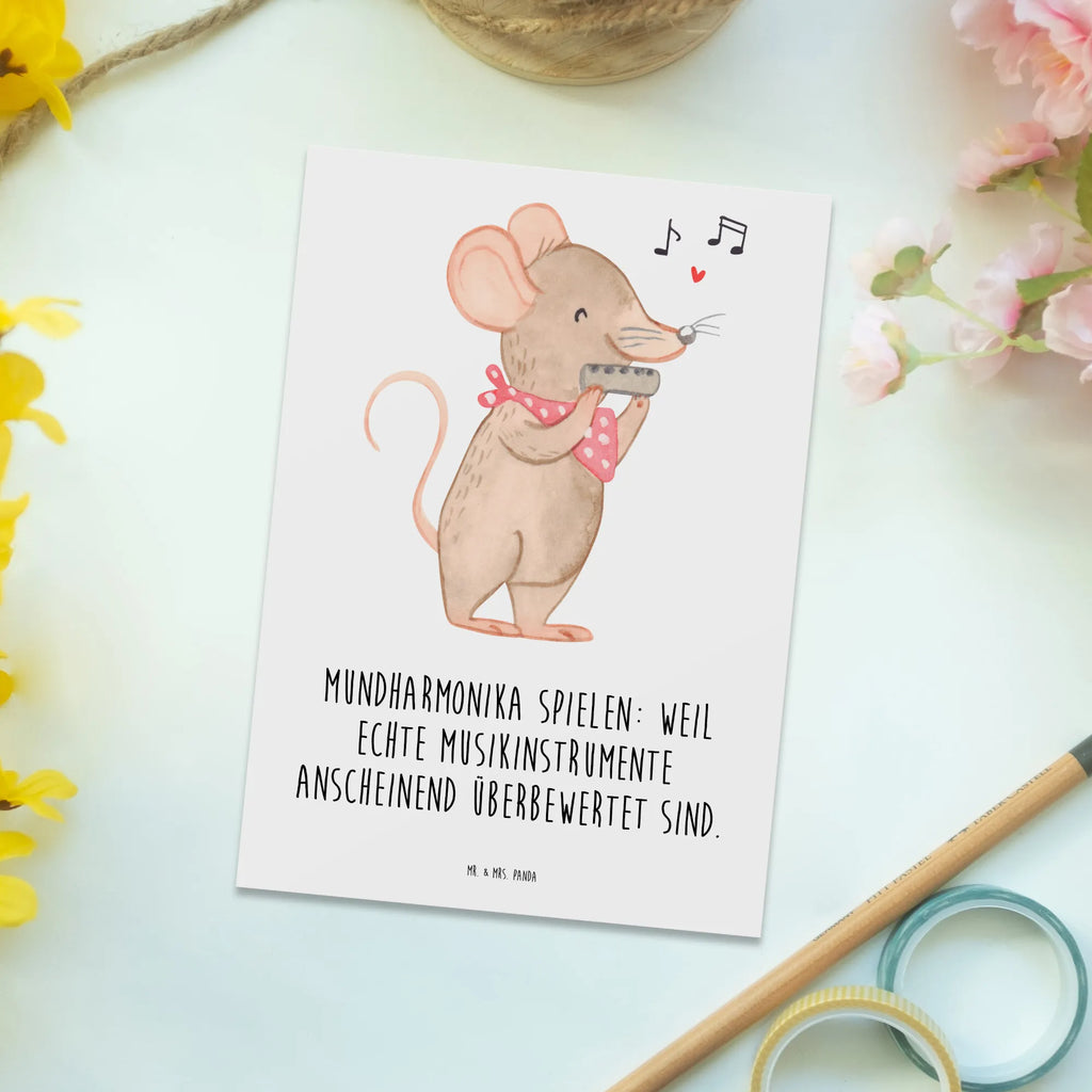 Postkarte Mundharmonika spielen: Weil echte Musikinstrumente anscheinend überbewertet sind. Postkarte, Karte, Geschenkkarte, Grußkarte, Einladung, Ansichtskarte, Geburtstagskarte, Einladungskarte, Dankeskarte, Ansichtskarten, Einladung Geburtstag, Einladungskarten Geburtstag, Instrumente, Geschenke Musiker, Musikliebhaber