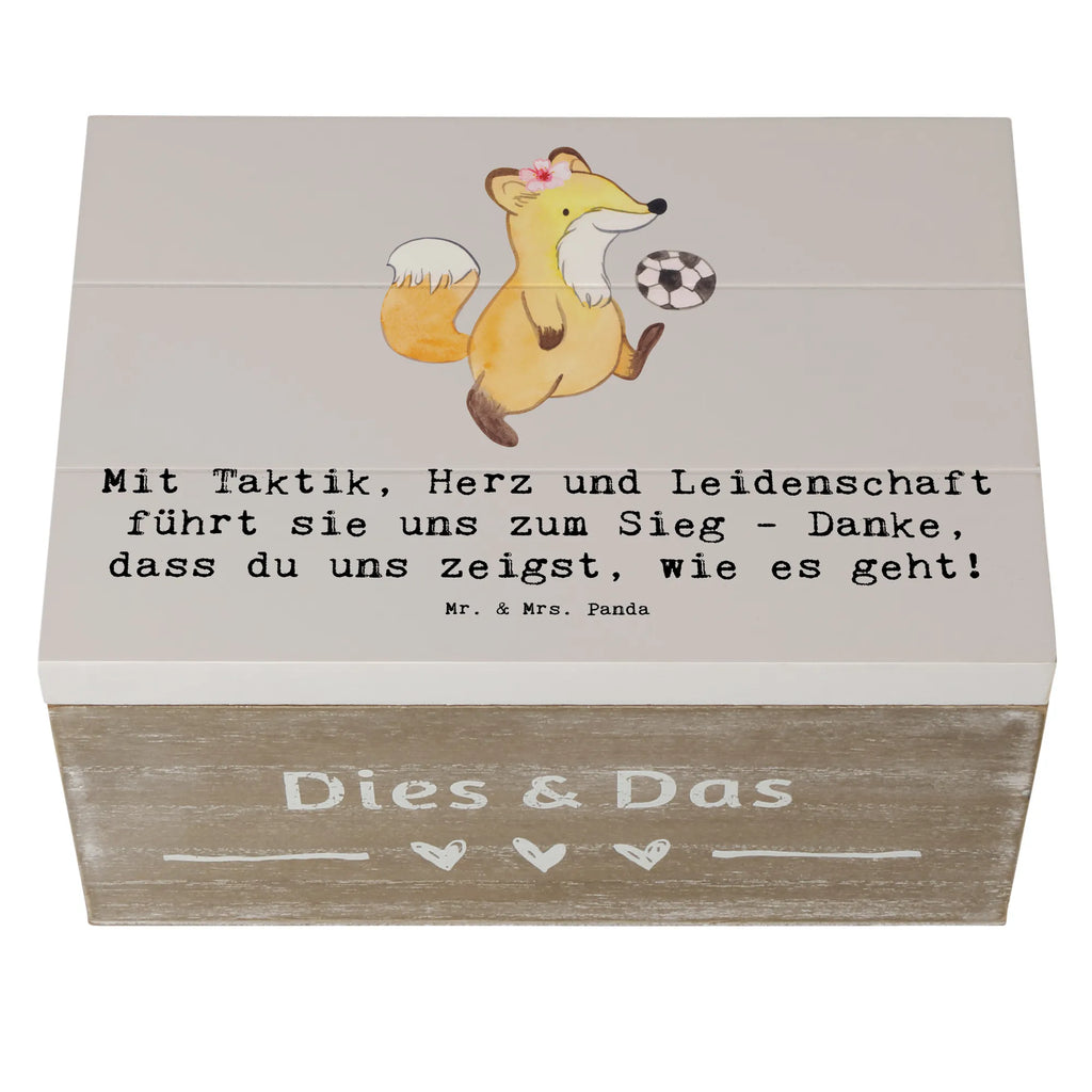 Holzkiste Fußball Trainerin Holzkiste, Kiste, Schatzkiste, Truhe, Schatulle, XXL, Erinnerungsbox, Erinnerungskiste, Dekokiste, Aufbewahrungsbox, Geschenkbox, Geschenkdose, Geschenk, Sport, Sportart, Hobby, Schenken, Danke, Dankeschön, Auszeichnung, Gewinn, Sportler