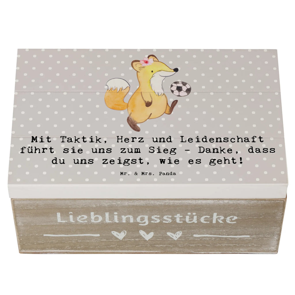 Holzkiste Fußball Trainerin Holzkiste, Kiste, Schatzkiste, Truhe, Schatulle, XXL, Erinnerungsbox, Erinnerungskiste, Dekokiste, Aufbewahrungsbox, Geschenkbox, Geschenkdose, Geschenk, Sport, Sportart, Hobby, Schenken, Danke, Dankeschön, Auszeichnung, Gewinn, Sportler