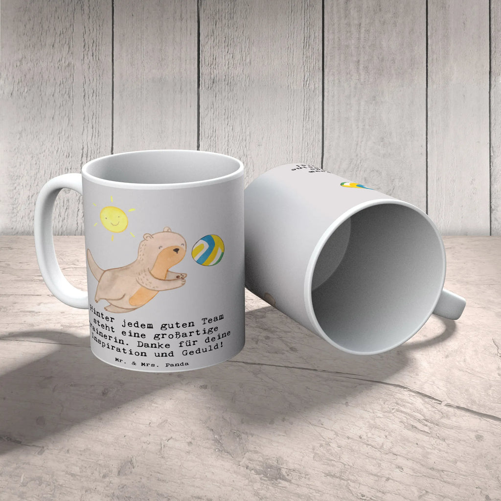 Tasse Volleyball Trainerin Tasse, Kaffeetasse, Teetasse, Becher, Kaffeebecher, Teebecher, Keramiktasse, Porzellantasse, Büro Tasse, Geschenk Tasse, Tasse Sprüche, Tasse Motive, Kaffeetassen, Tasse bedrucken, Designer Tasse, Cappuccino Tassen, Schöne Teetassen, Geschenk, Sport, Sportart, Hobby, Schenken, Danke, Dankeschön, Auszeichnung, Gewinn, Sportler