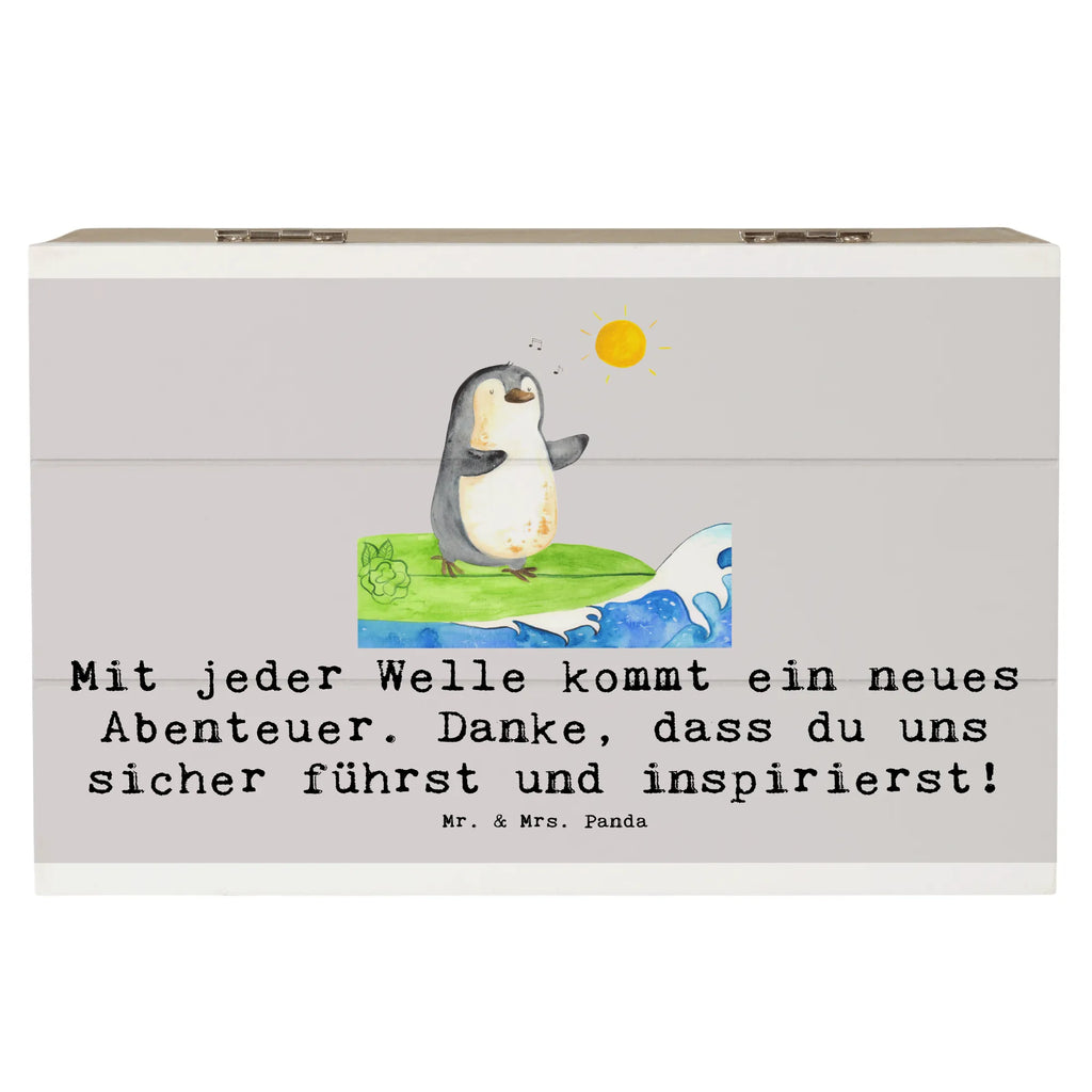 Holzkiste Surfen Trainerin Abenteuer Holzkiste, Kiste, Schatzkiste, Truhe, Schatulle, XXL, Erinnerungsbox, Erinnerungskiste, Dekokiste, Aufbewahrungsbox, Geschenkbox, Geschenkdose, Geschenk, Sport, Sportart, Hobby, Schenken, Danke, Dankeschön, Auszeichnung, Gewinn, Sportler