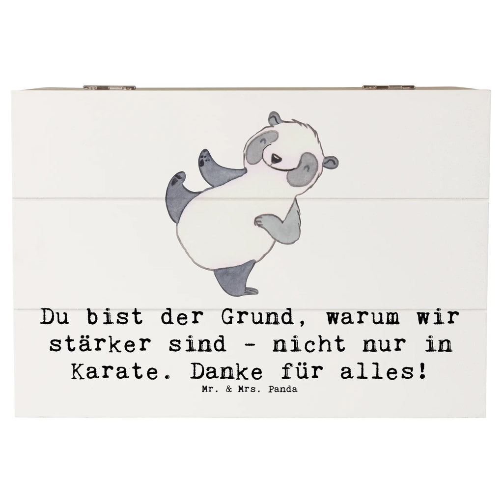 Holzkiste Karate Trainerin Stärke Holzkiste, Kiste, Schatzkiste, Truhe, Schatulle, XXL, Erinnerungsbox, Erinnerungskiste, Dekokiste, Aufbewahrungsbox, Geschenkbox, Geschenkdose, Geschenk, Sport, Sportart, Hobby, Schenken, Danke, Dankeschön, Auszeichnung, Gewinn, Sportler