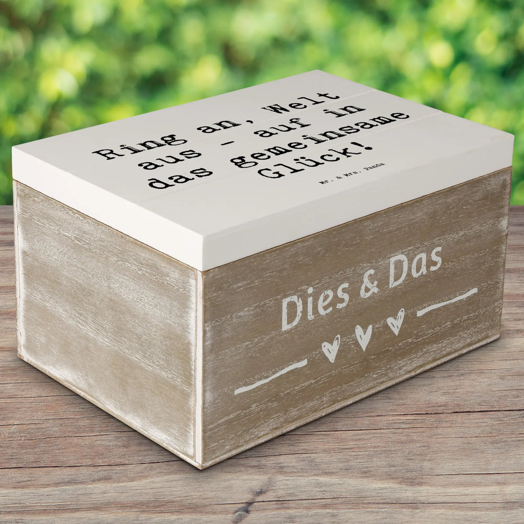 Holzkiste Spruch Verlobung Glück Holzkiste, Kiste, Schatzkiste, Truhe, Schatulle, XXL, Erinnerungsbox, Erinnerungskiste, Dekokiste, Aufbewahrungsbox, Geschenkbox, Geschenkdose, Hochzeit, Hochzeitsgeschenk, Ehe, Hochzeitsfeier, Trauung, Trauungsgeschenk, Hochzeitskarte, Verlobungsfeier, Verlobungsgeschenk, Hochzeitsgeschenkideen, Hochzeitsgeschenke für Brautpaar