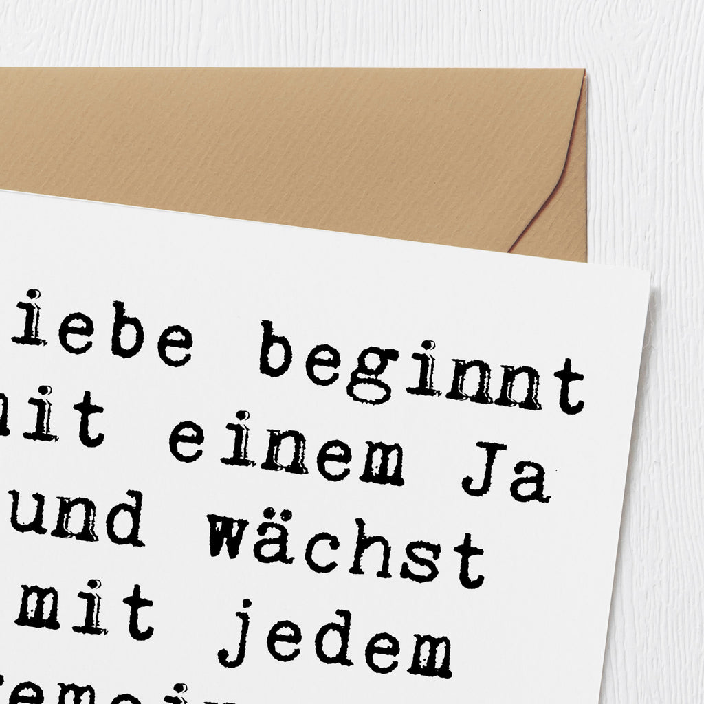 Deluxe Karte Liebe beginnt mit einem Ja und wächst mit jedem gemeinsamen Tag. Karte, Grußkarte, Klappkarte, Einladungskarte, Glückwunschkarte, Hochzeitskarte, Geburtstagskarte, Hochwertige Grußkarte, Hochwertige Klappkarte, Hochzeit, Hochzeitsgeschenk, Ehe, Hochzeitsfeier, Trauung, Trauungsgeschenk, Verlobungsfeier, Verlobungsgeschenk, Hochzeitsgeschenkideen, Hochzeitsgeschenke für Brautpaar