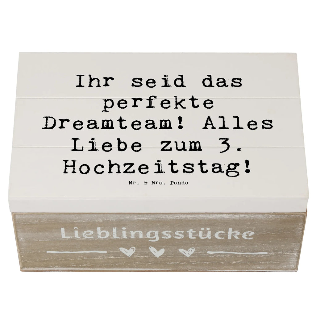 Holzkiste Spruch 3. Hochzeitstag Lederhochzeit Dreamteam Holzkiste, Kiste, Schatzkiste, Truhe, Schatulle, XXL, Erinnerungsbox, Erinnerungskiste, Dekokiste, Aufbewahrungsbox, Geschenkbox, Geschenkdose, Hochzeit, Hochzeitsgeschenk, Ehe, Hochzeitsfeier, Trauung, Trauungsgeschenk, Hochzeitskarte, Verlobungsfeier, Verlobungsgeschenk, Hochzeitsgeschenkideen, Hochzeitsgeschenke für Brautpaar