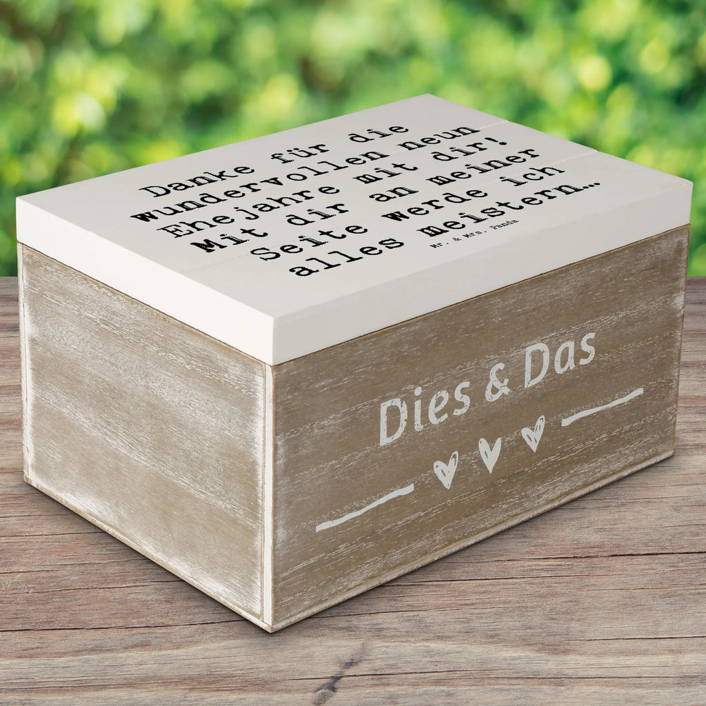 Holzkiste Spruch 9. Hochzeitstag Keramikhochzeit Holzkiste, Kiste, Schatzkiste, Truhe, Schatulle, XXL, Erinnerungsbox, Erinnerungskiste, Dekokiste, Aufbewahrungsbox, Geschenkbox, Geschenkdose, Hochzeit, Hochzeitsgeschenk, Ehe, Hochzeitsfeier, Trauung, Trauungsgeschenk, Hochzeitskarte, Verlobungsfeier, Verlobungsgeschenk, Hochzeitsgeschenkideen, Hochzeitsgeschenke für Brautpaar