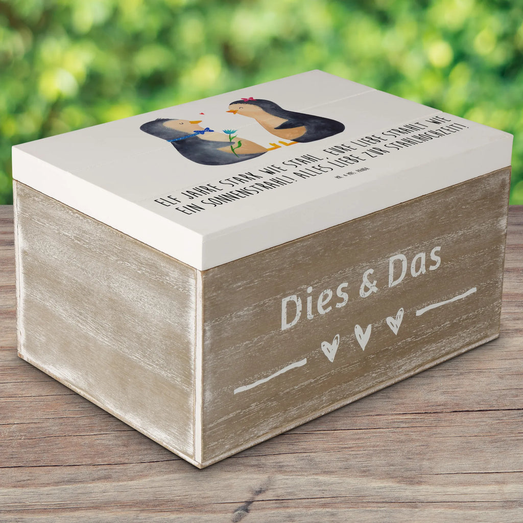 Holzkiste 11. Hochzeitstag Stahlhochzeit Holzkiste, Kiste, Schatzkiste, Truhe, Schatulle, XXL, Erinnerungsbox, Erinnerungskiste, Dekokiste, Aufbewahrungsbox, Geschenkbox, Geschenkdose, Hochzeit, Hochzeitsgeschenk, Ehe, Hochzeitsfeier, Trauung, Trauungsgeschenk, Hochzeitskarte, Verlobungsfeier, Verlobungsgeschenk, Hochzeitsgeschenkideen, Hochzeitsgeschenke für Brautpaar