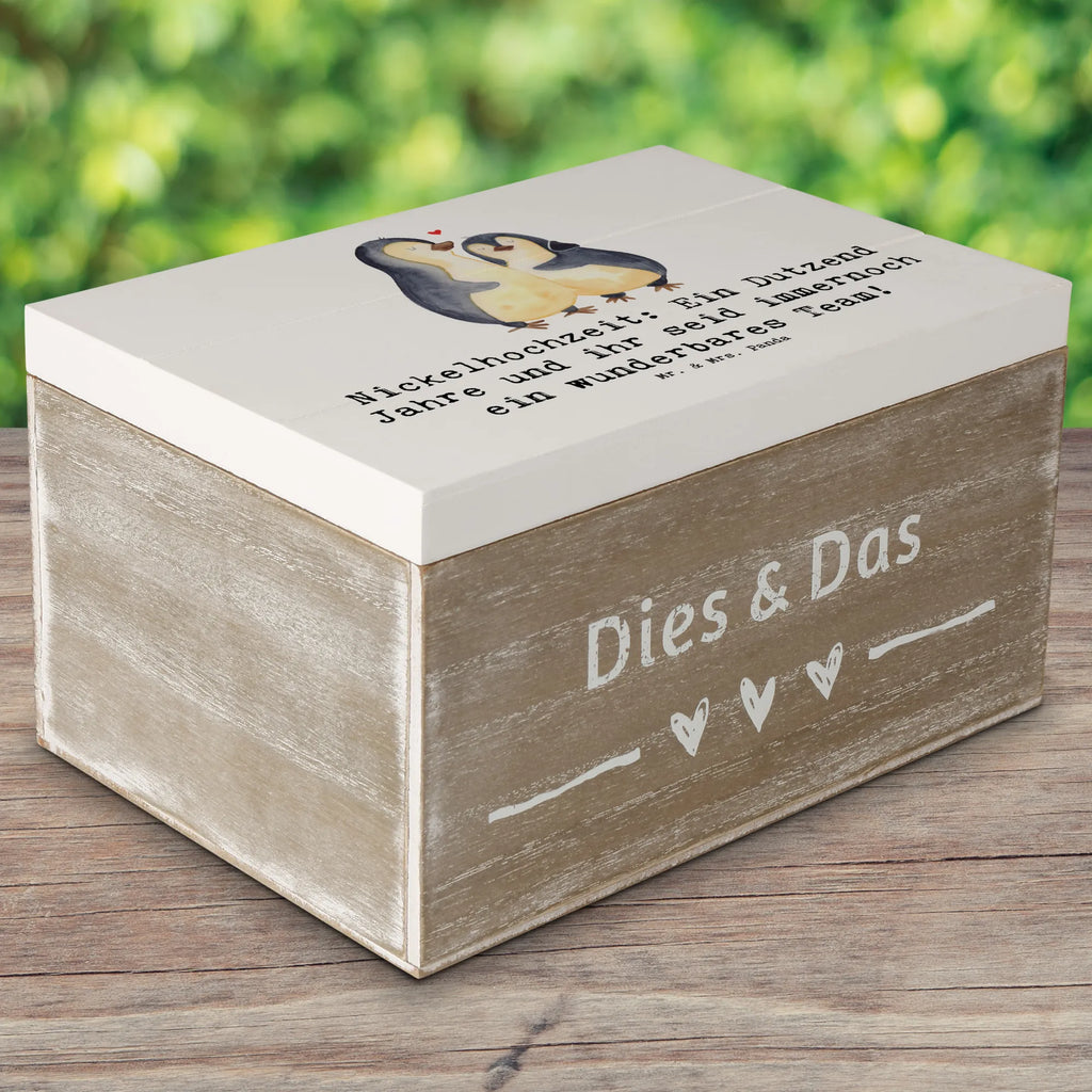 Holzkiste Spruch 12. Hochzeitstag Nickelhochzeit Holzkiste, Kiste, Schatzkiste, Truhe, Schatulle, XXL, Erinnerungsbox, Erinnerungskiste, Dekokiste, Aufbewahrungsbox, Geschenkbox, Geschenkdose, Hochzeit, Hochzeitsgeschenk, Ehe, Hochzeitsfeier, Trauung, Trauungsgeschenk, Hochzeitskarte, Verlobungsfeier, Verlobungsgeschenk, Hochzeitsgeschenkideen, Hochzeitsgeschenke für Brautpaar