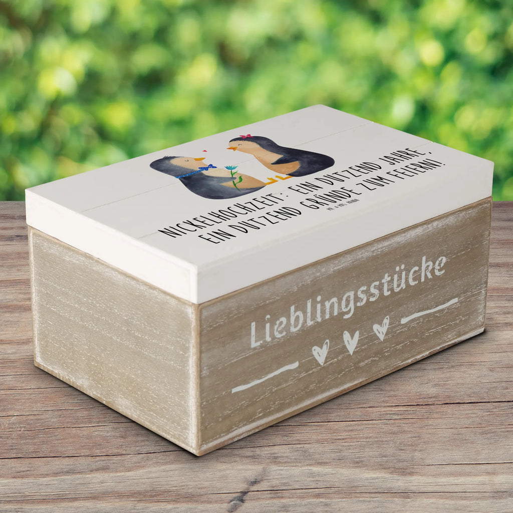 Holzkiste 12 Hochzeitstag Nickelhochzeit Holzkiste, Kiste, Schatzkiste, Truhe, Schatulle, XXL, Erinnerungsbox, Erinnerungskiste, Dekokiste, Aufbewahrungsbox, Geschenkbox, Geschenkdose, Hochzeit, Hochzeitsgeschenk, Ehe, Hochzeitsfeier, Trauung, Trauungsgeschenk, Hochzeitskarte, Verlobungsfeier, Verlobungsgeschenk, Hochzeitsgeschenkideen, Hochzeitsgeschenke für Brautpaar