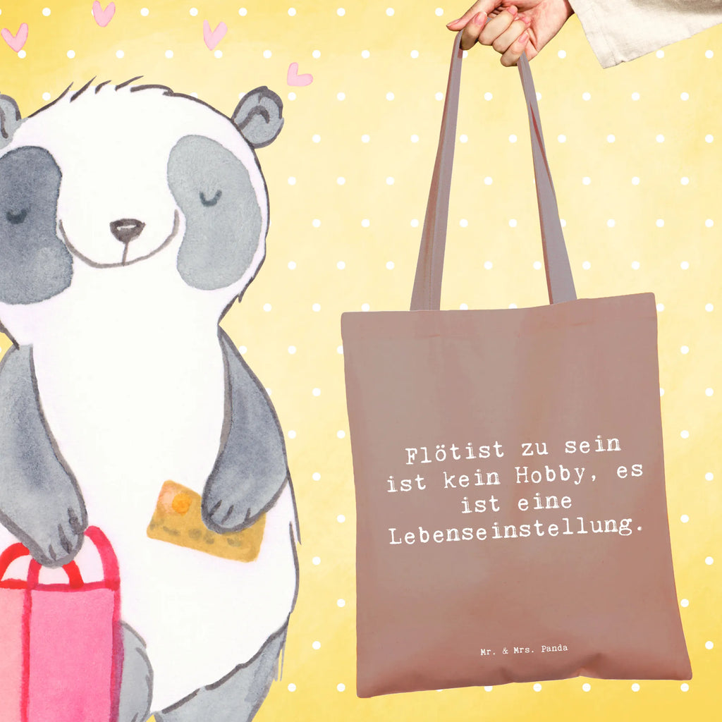 Tragetasche Spruch Flötist zu sein ist kein Hobby, es ist eine Lebenseinstellung. Beuteltasche, Beutel, Einkaufstasche, Jutebeutel, Stoffbeutel, Tasche, Shopper, Umhängetasche, Strandtasche, Schultertasche, Stofftasche, Tragetasche, Badetasche, Jutetasche, Einkaufstüte, Laptoptasche, Instrumente, Geschenke Musiker, Musikliebhaber