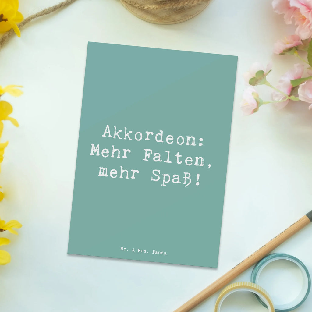 Postkarte Akkordeon: Mehr Falten, mehr Spaß! Postkarte, Karte, Geschenkkarte, Grußkarte, Einladung, Ansichtskarte, Geburtstagskarte, Einladungskarte, Dankeskarte, Ansichtskarten, Einladung Geburtstag, Einladungskarten Geburtstag, Instrumente, Geschenke Musiker, Musikliebhaber