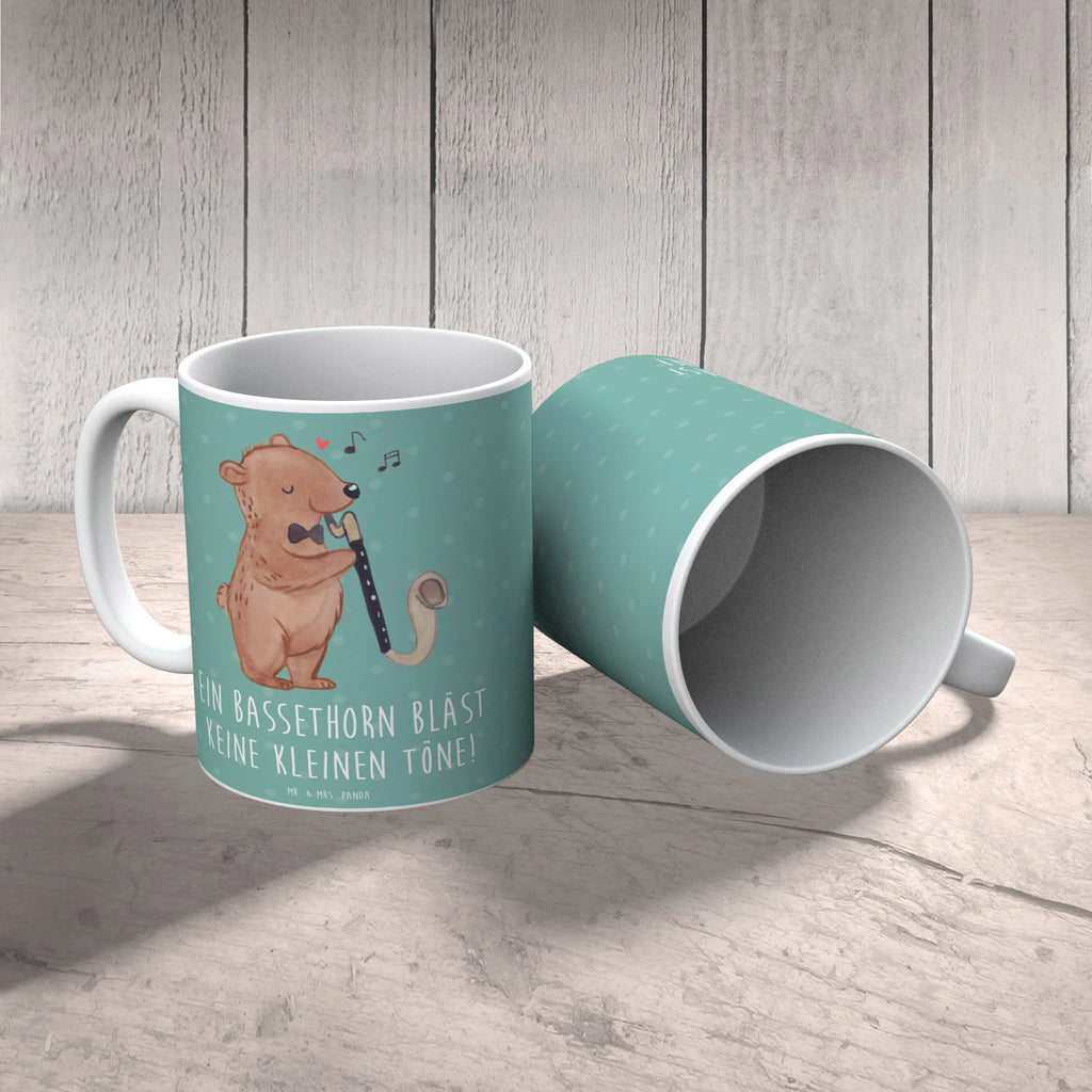 Tasse Ein Bassethorn bläst keine kleinen Töne! Tasse, Kaffeetasse, Teetasse, Becher, Kaffeebecher, Teebecher, Keramiktasse, Porzellantasse, Büro Tasse, Geschenk Tasse, Tasse Sprüche, Tasse Motive, Kaffeetassen, Tasse bedrucken, Designer Tasse, Cappuccino Tassen, Schöne Teetassen, Instrumente, Geschenke Musiker, Musikliebhaber