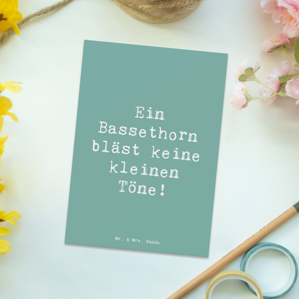 Postkarte Spruch Ein Bassethorn bläst keine kleinen Töne! Postkarte, Karte, Geschenkkarte, Grußkarte, Einladung, Ansichtskarte, Geburtstagskarte, Einladungskarte, Dankeskarte, Ansichtskarten, Einladung Geburtstag, Einladungskarten Geburtstag, Instrumente, Geschenke Musiker, Musikliebhaber