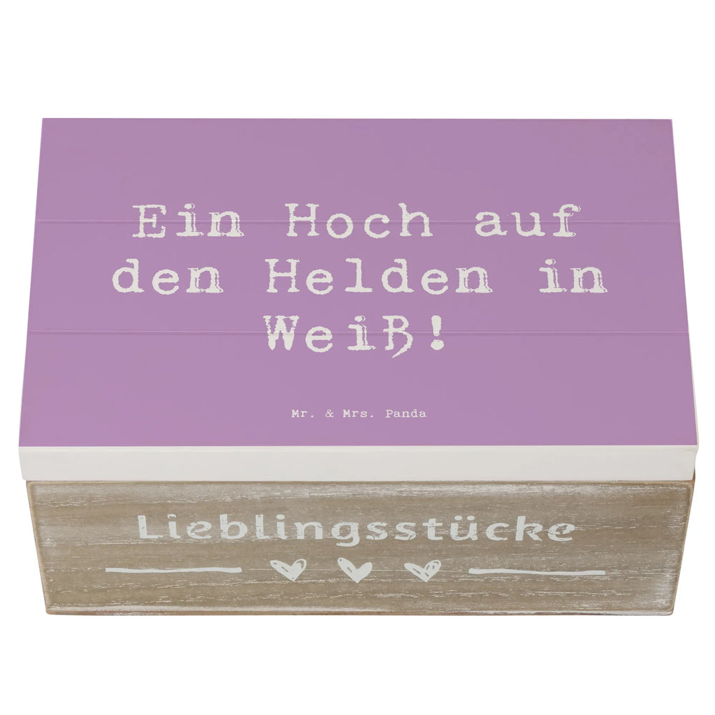 Holzkiste Ein Hoch auf den Helden in Weiß! Holzkiste, Kiste, Schatzkiste, Truhe, Schatulle, XXL, Erinnerungsbox, Erinnerungskiste, Dekokiste, Aufbewahrungsbox, Geschenkbox, Geschenkdose